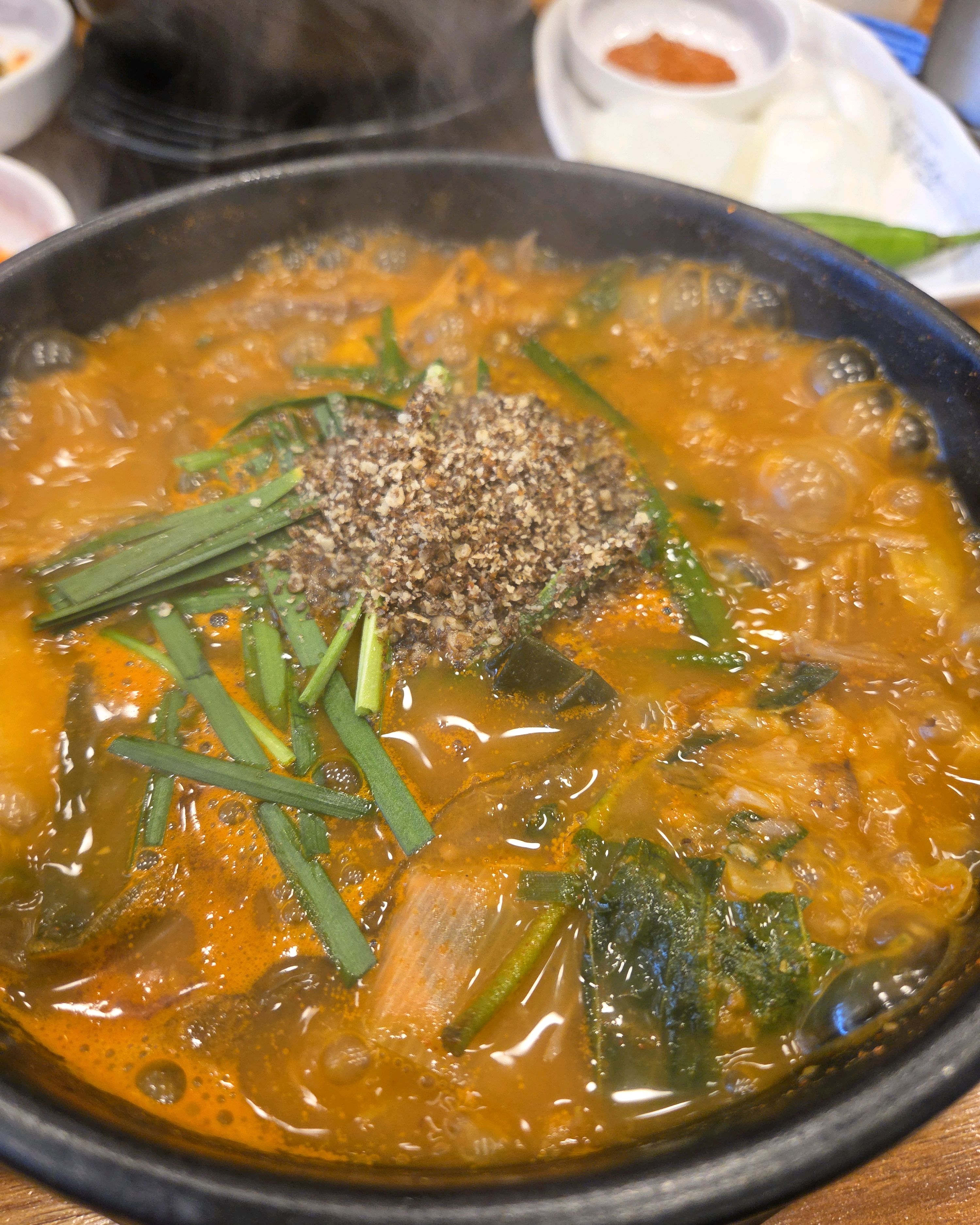 매장도 넓고 친절해요 ☺️ - 권선동 맛집 천복집 흑염소 수원권선점