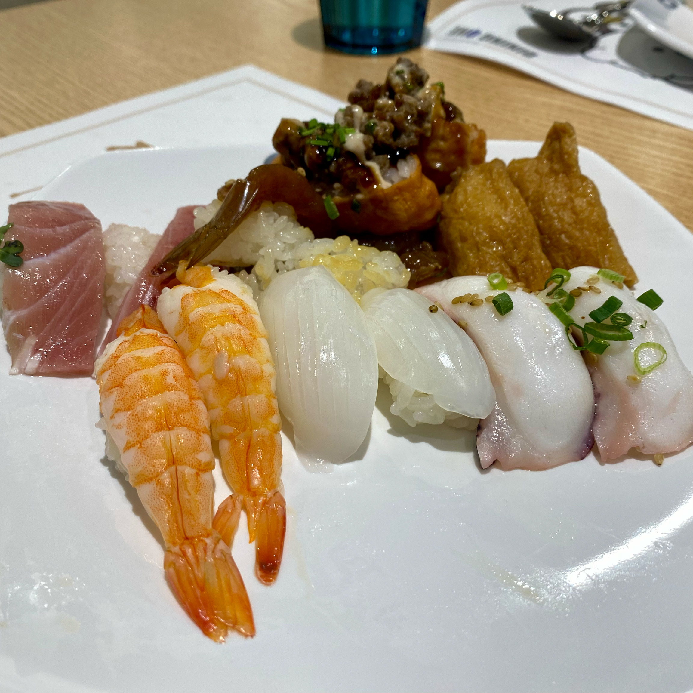 음식 종류가 대단히 많아요 - 천호동 맛집 다이닝원 천호점