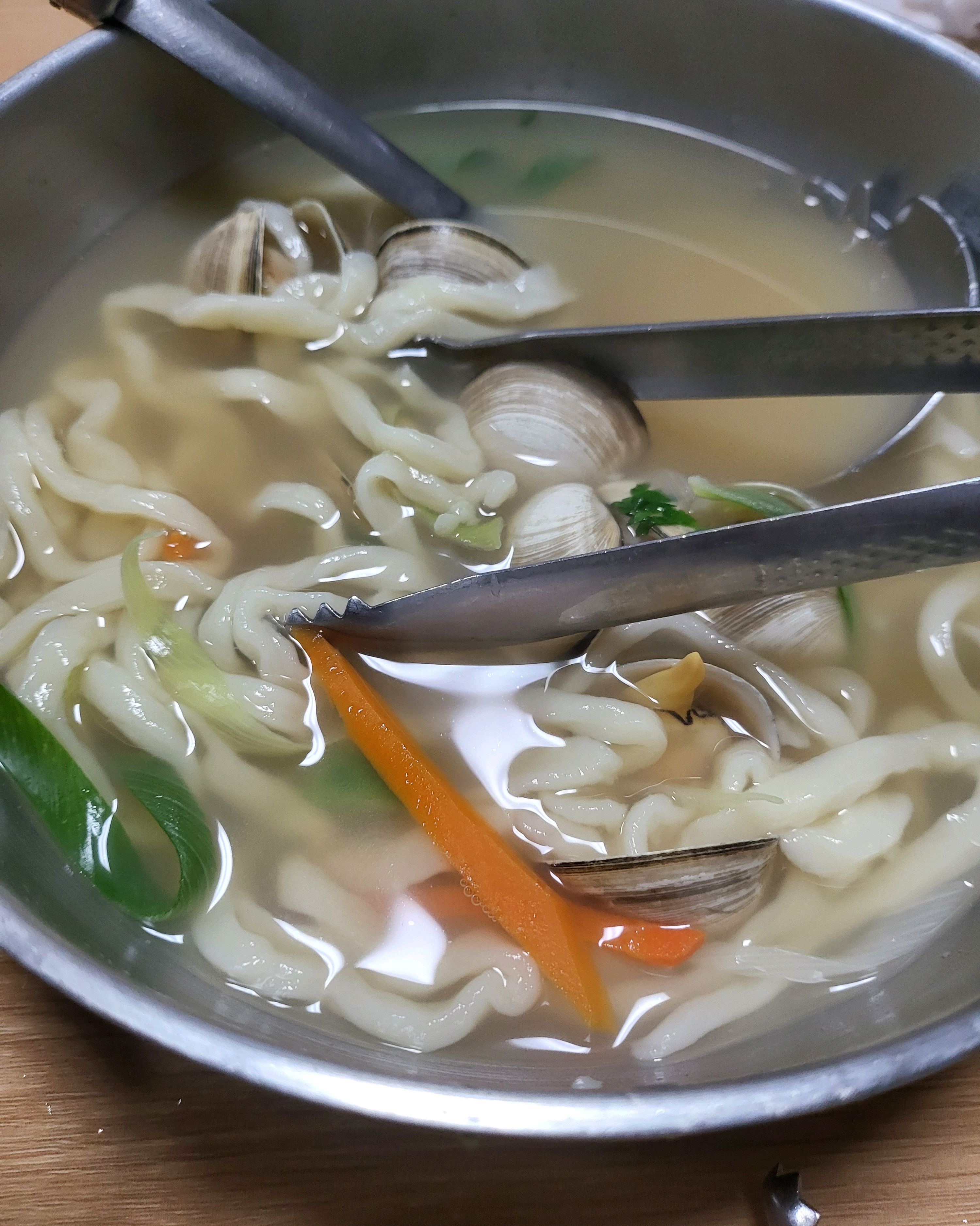 감자전이  짱 맛나요~~~바삭바삭하고 두툼하고 정말 👍 - 대전 맛집 신선 칼국수