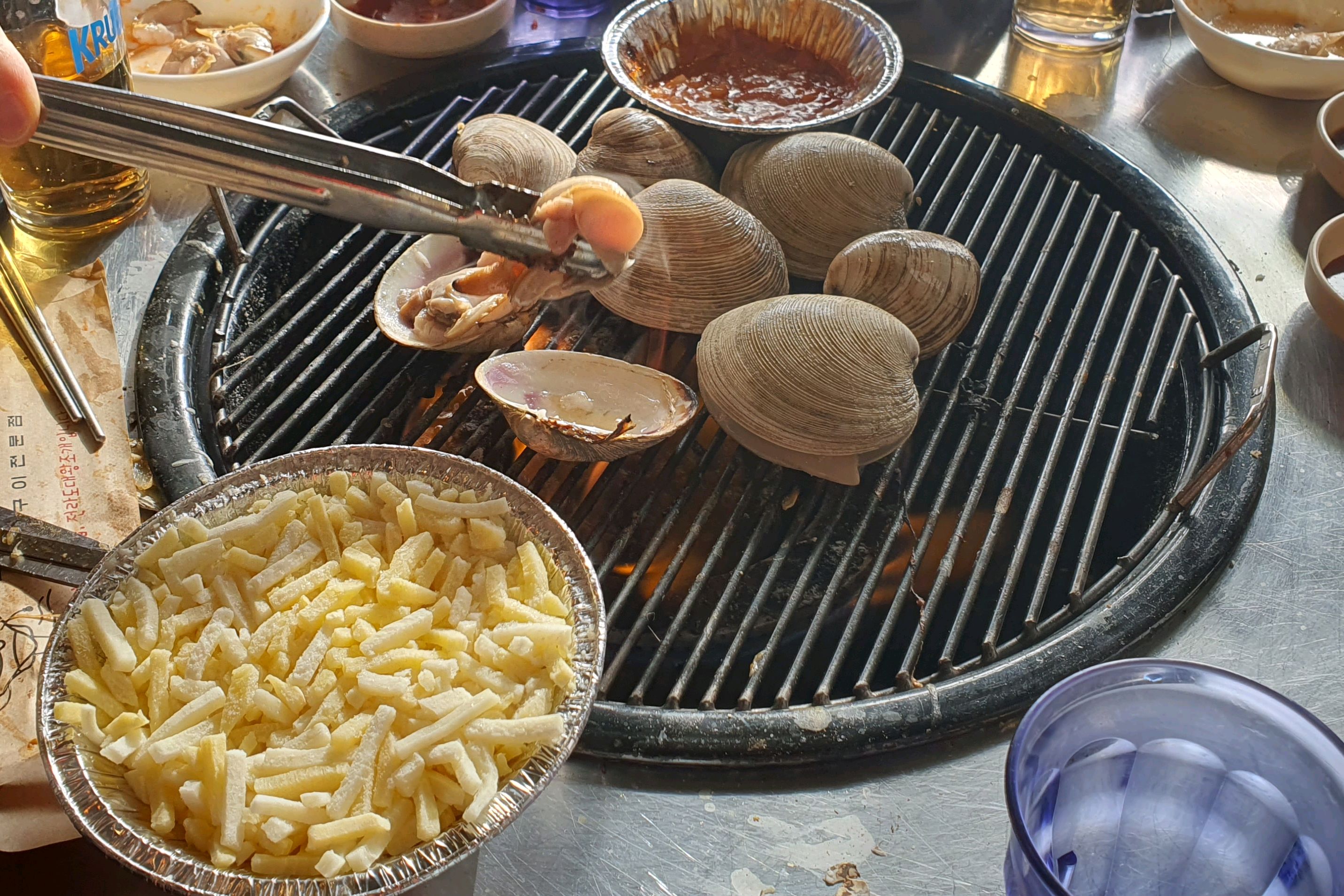 어버이날 맞이해서 왔는데 너무나 맛있고 만족합니다 - 인천 맛집 전라도대왕조개구이 월미도본점
