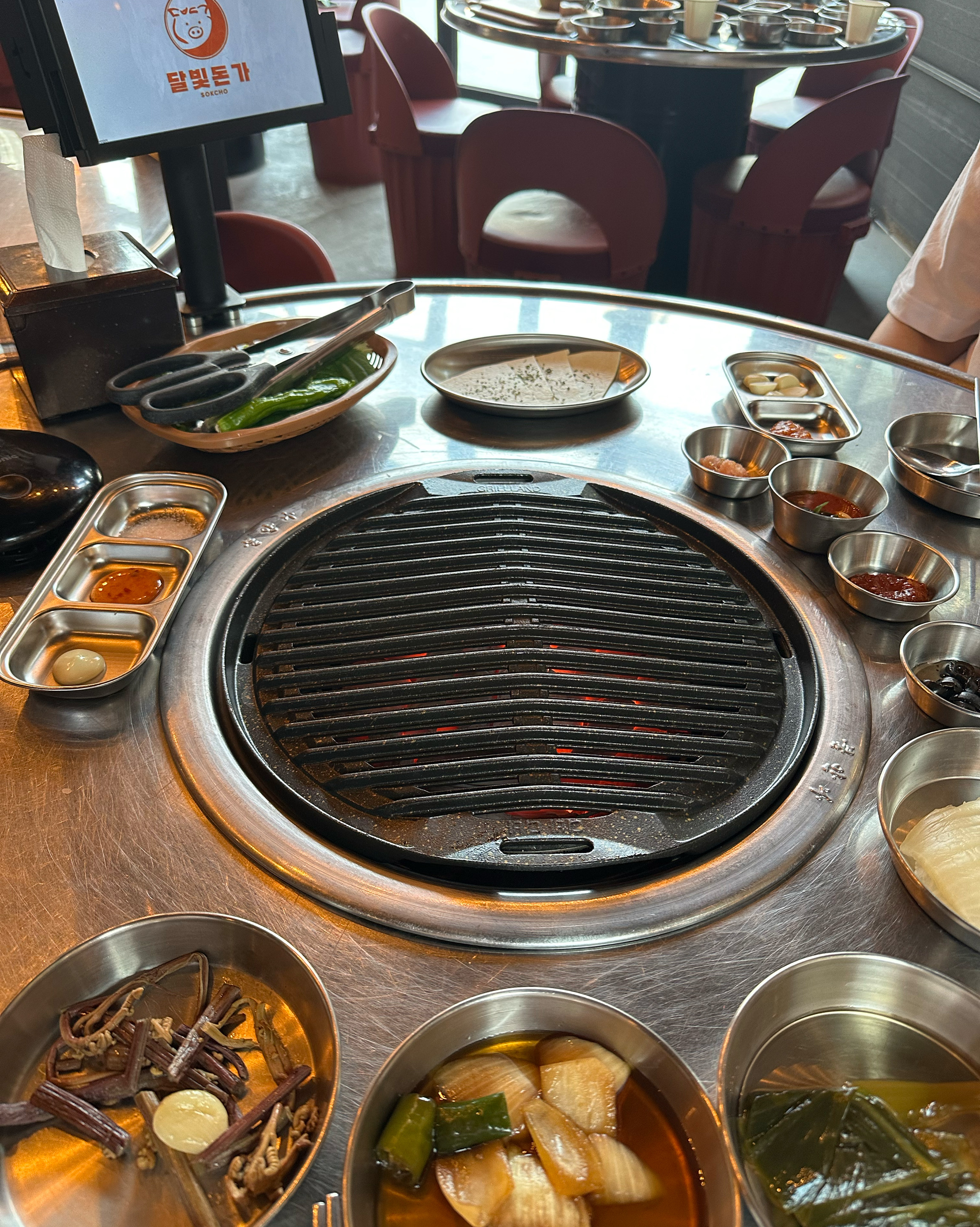 동생이 추천해서 와봤는데 미친놈 인데요!!! - 아바이마을 맛집 달빛돈가 속초본점
