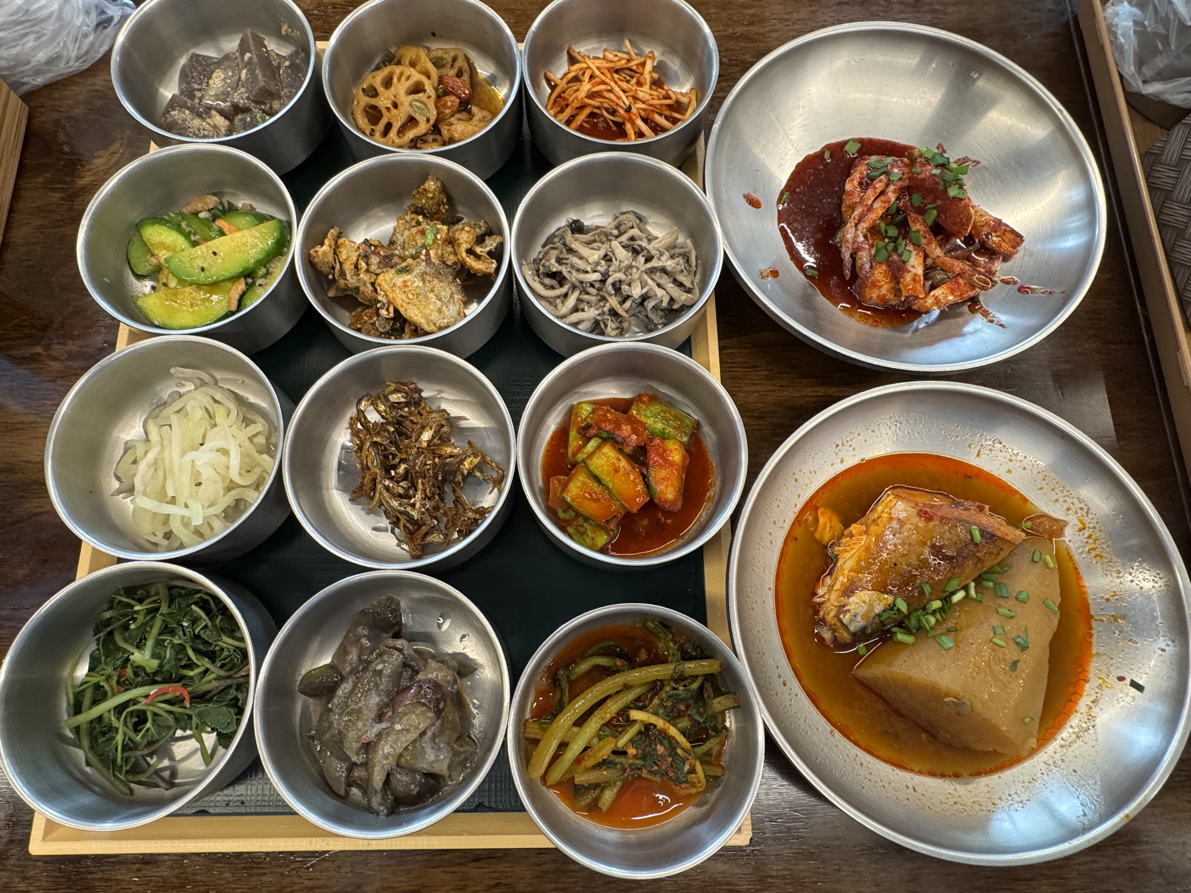 우와 사람 넘 많아요. 15분정도 웨이팅 ㅎㅎ - 대전 맛집 둥지톳밥