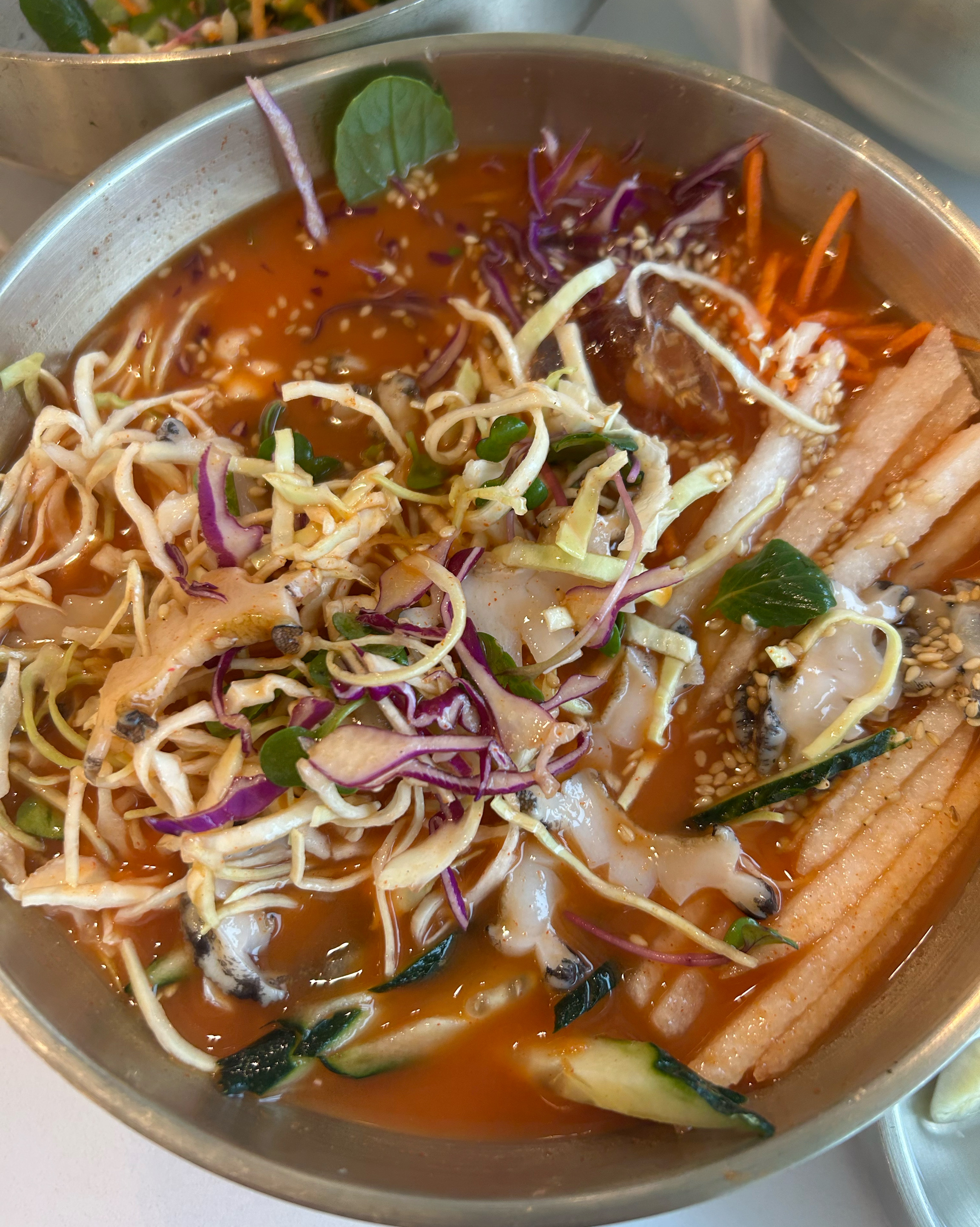 사장님도 친절하시고 아이랑 갔는데도 잘 챙겨주셔서 고맙습니다~ 음식도 신선하고 맛있어서 잘
