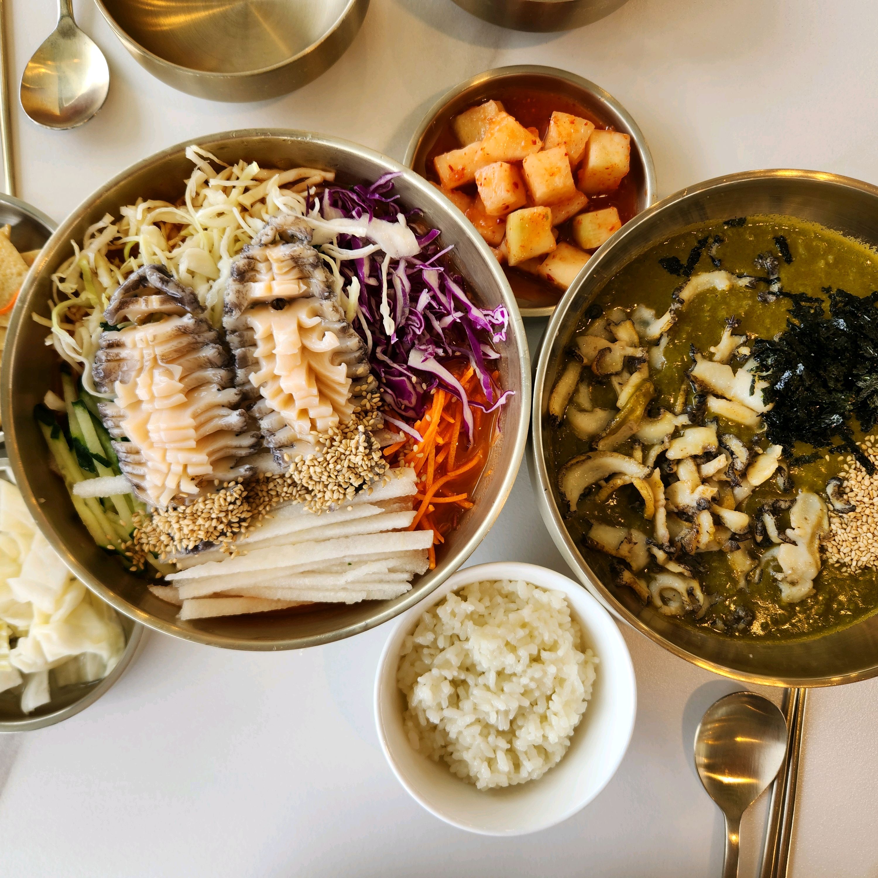 4월 친정식구들과 와서 먹고 맛있어서 또 찾아갔습니다. - 제주 맛집 안녕전복