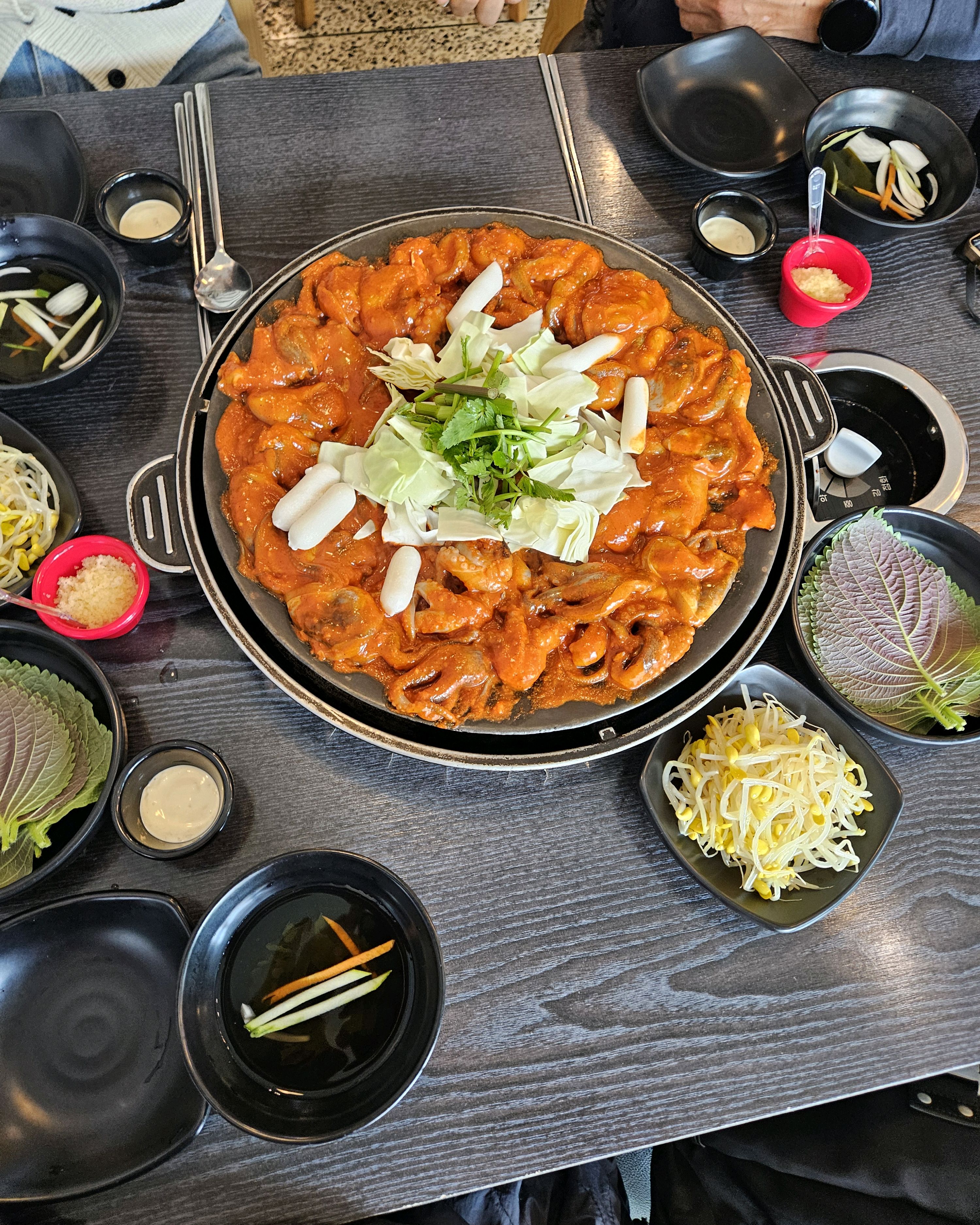 제주도 도착하고 첫끼로 먹었어요! - 제주 맛집 매우릉쭈꾸미 함덕점