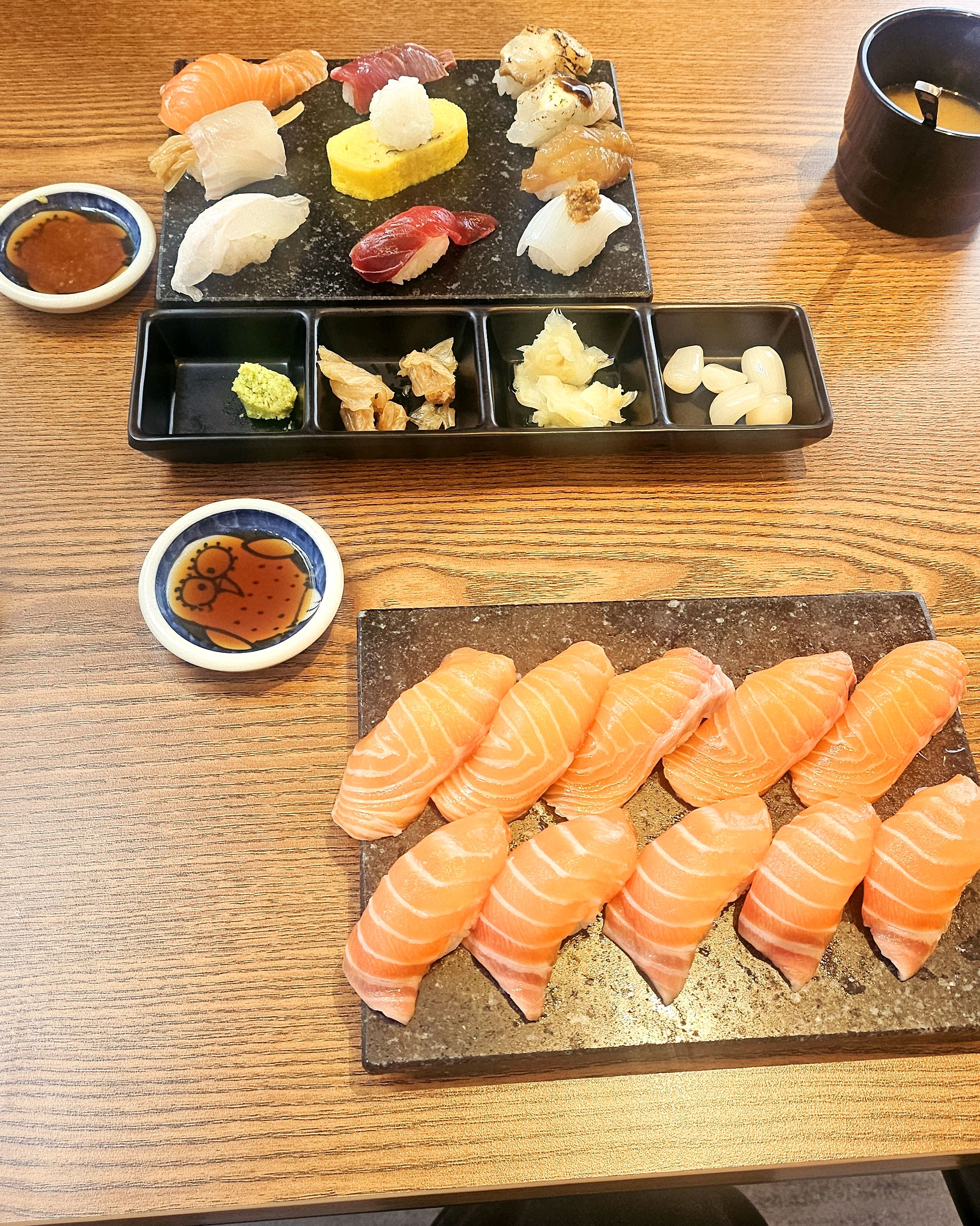 오아 언제나 맛있어서 먹으러옵니다 연어가 너무 튼실하구 맛있어여!! - 불당동 맛집 그집초밥 불당점