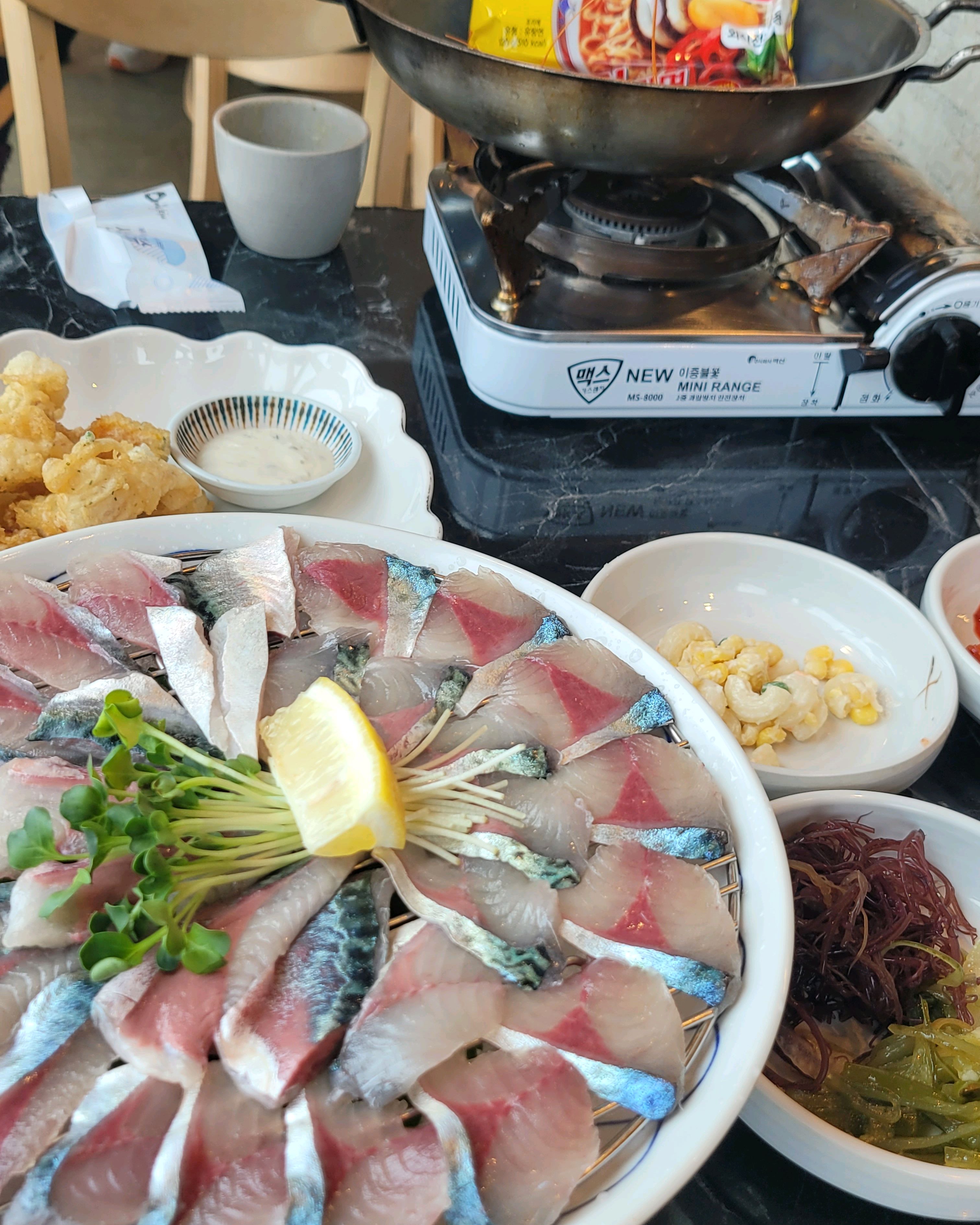 고등어회 먹고 싶어서 방문했어요. - 제주 맛집 계절식탁 함덕점