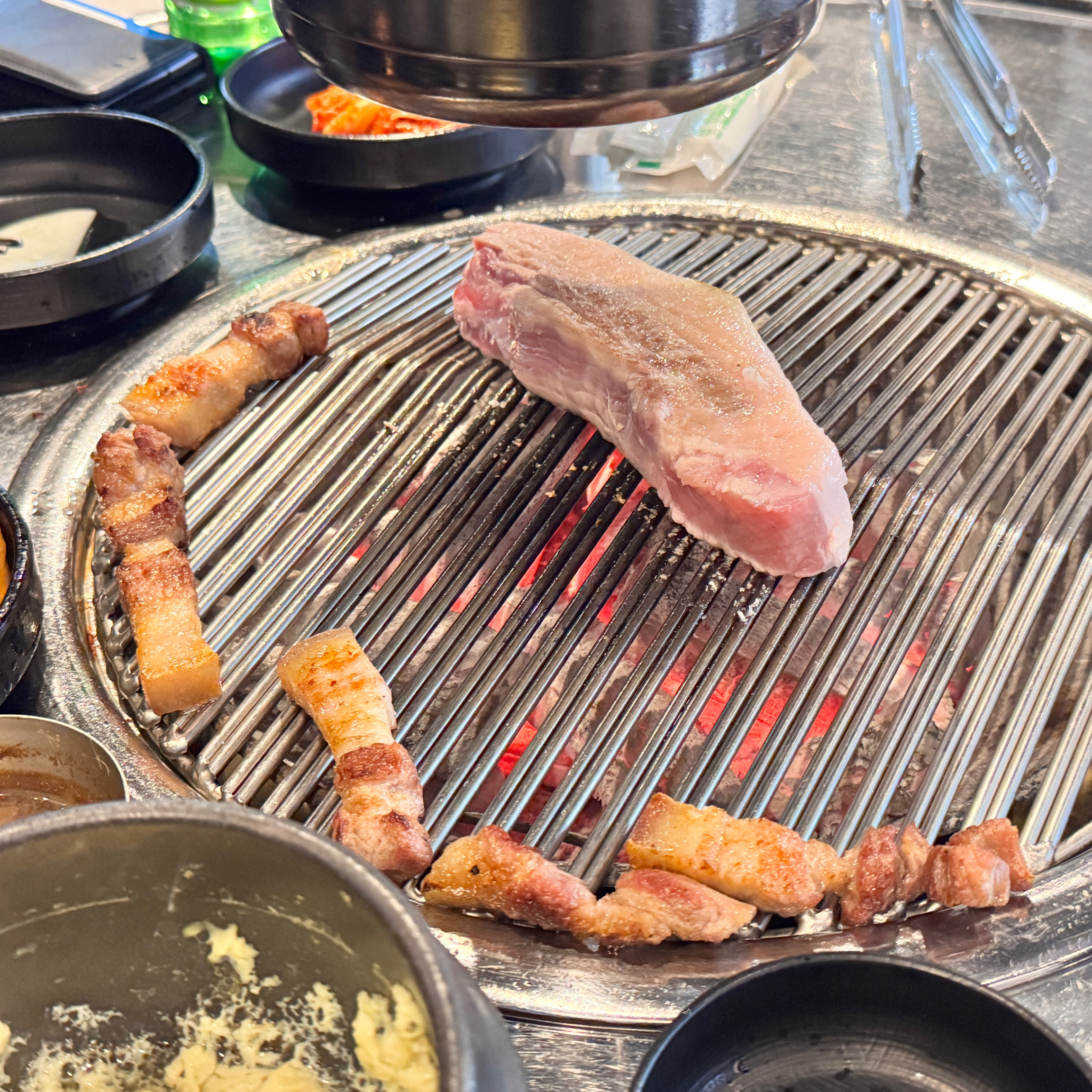 집이 근처라 자주오지만 항상 너무 너무 맛있어서 만족하고 갑니다! 불당동에서 고기 드시고