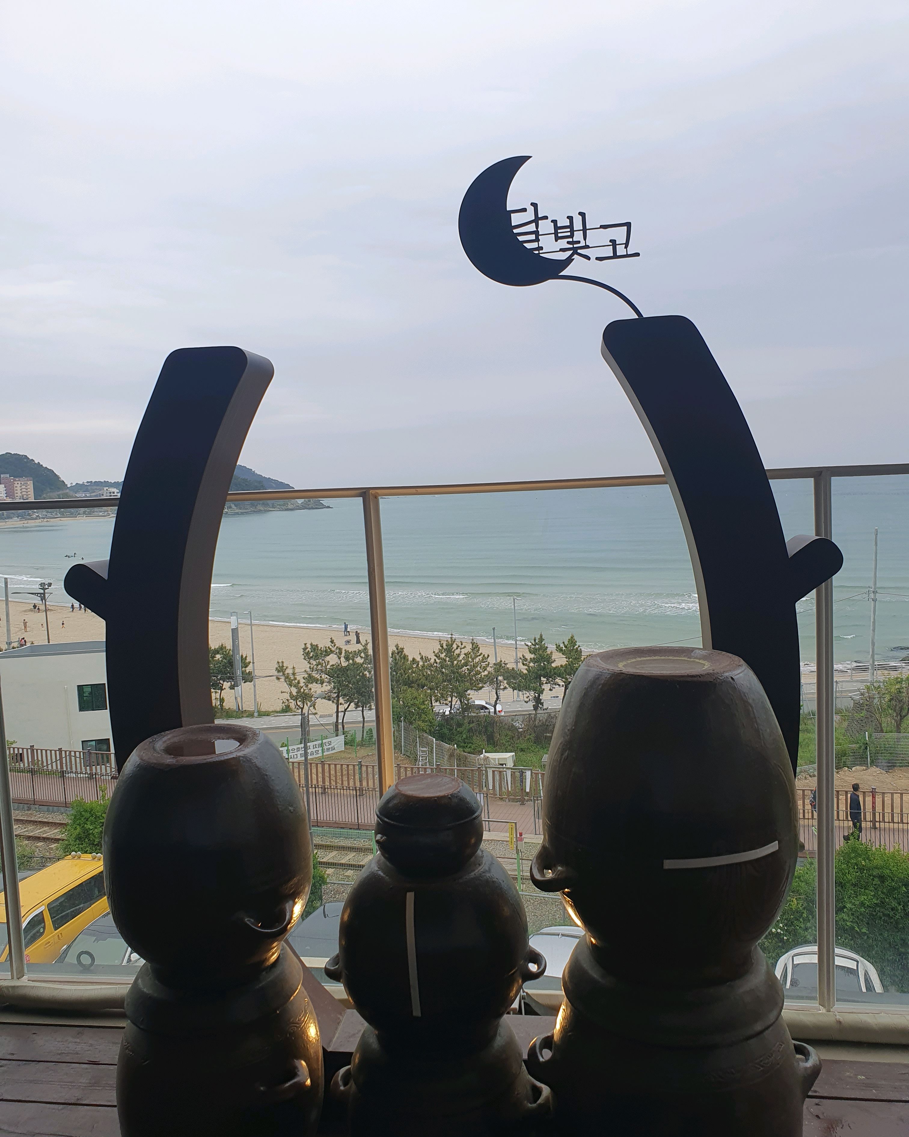 부모님 모시고 다시 왔어요. 예약없이 와서 대기는 있었지만 많이 기다리진않아서 다행였어요.
