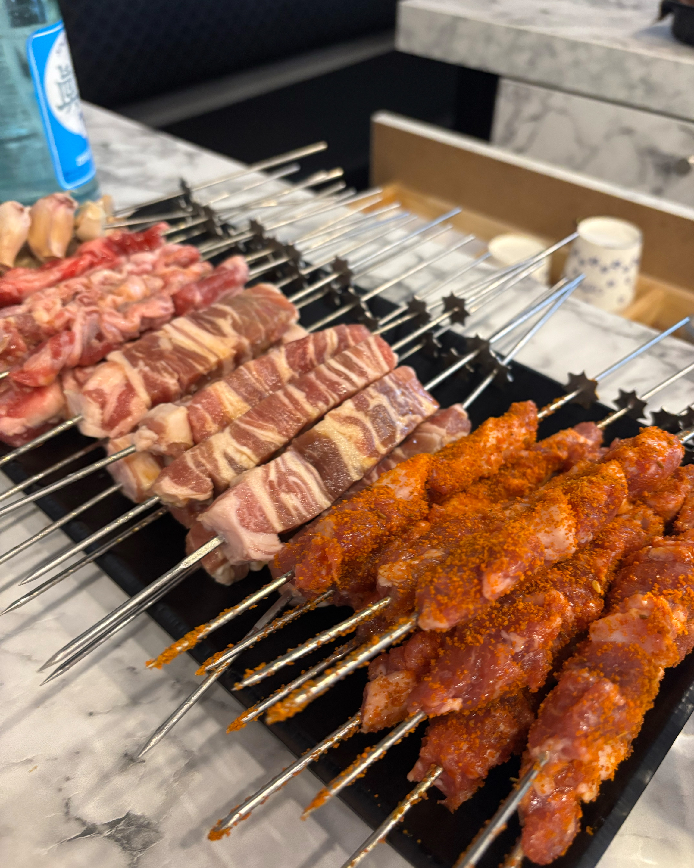 너무 맛있고 양도 많아서 배불러요... ㅠㅠ 양고기도 소고기도 꼬치류 다 맛있고 가지튀김도
