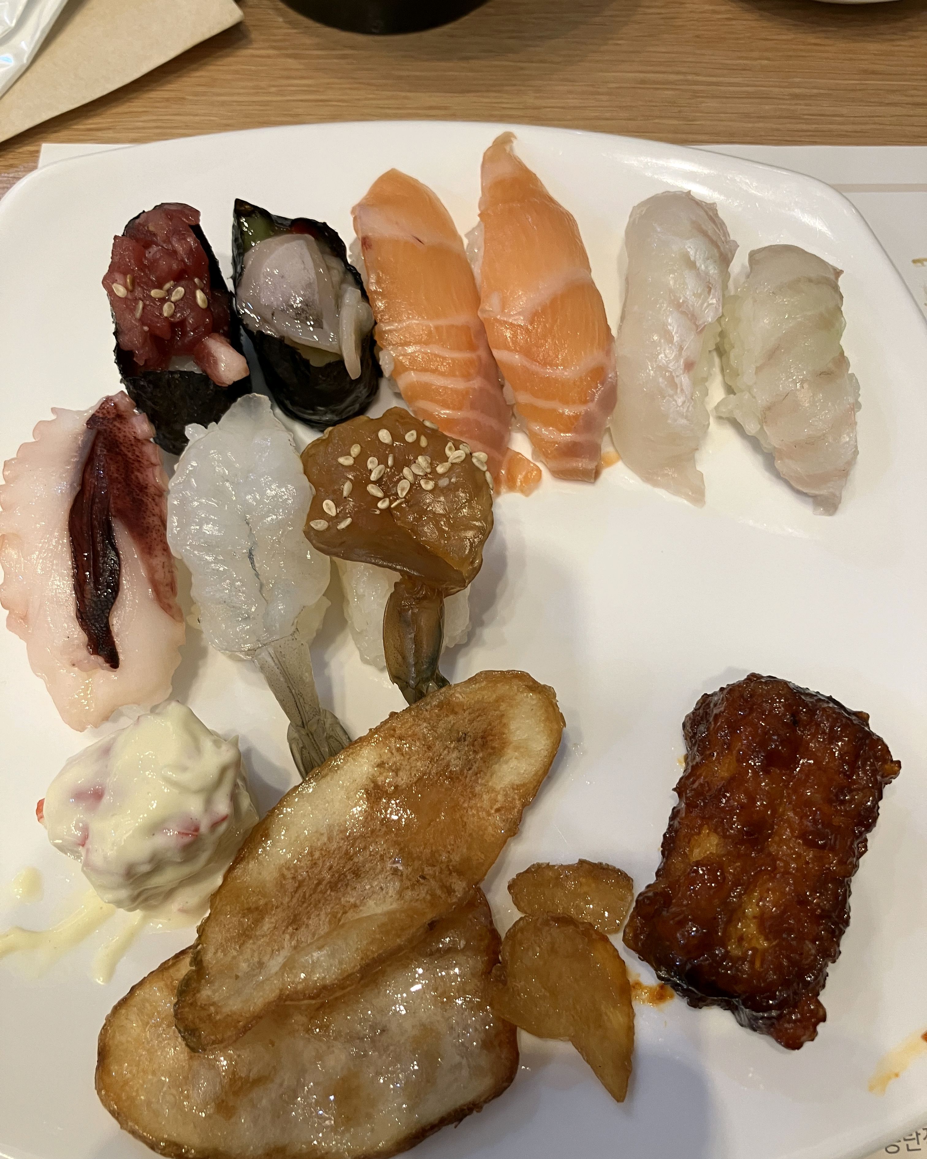 가성비 좋은 초밥뷔페로 추천드려요~ - 창원 맛집 다이닝원 창원점