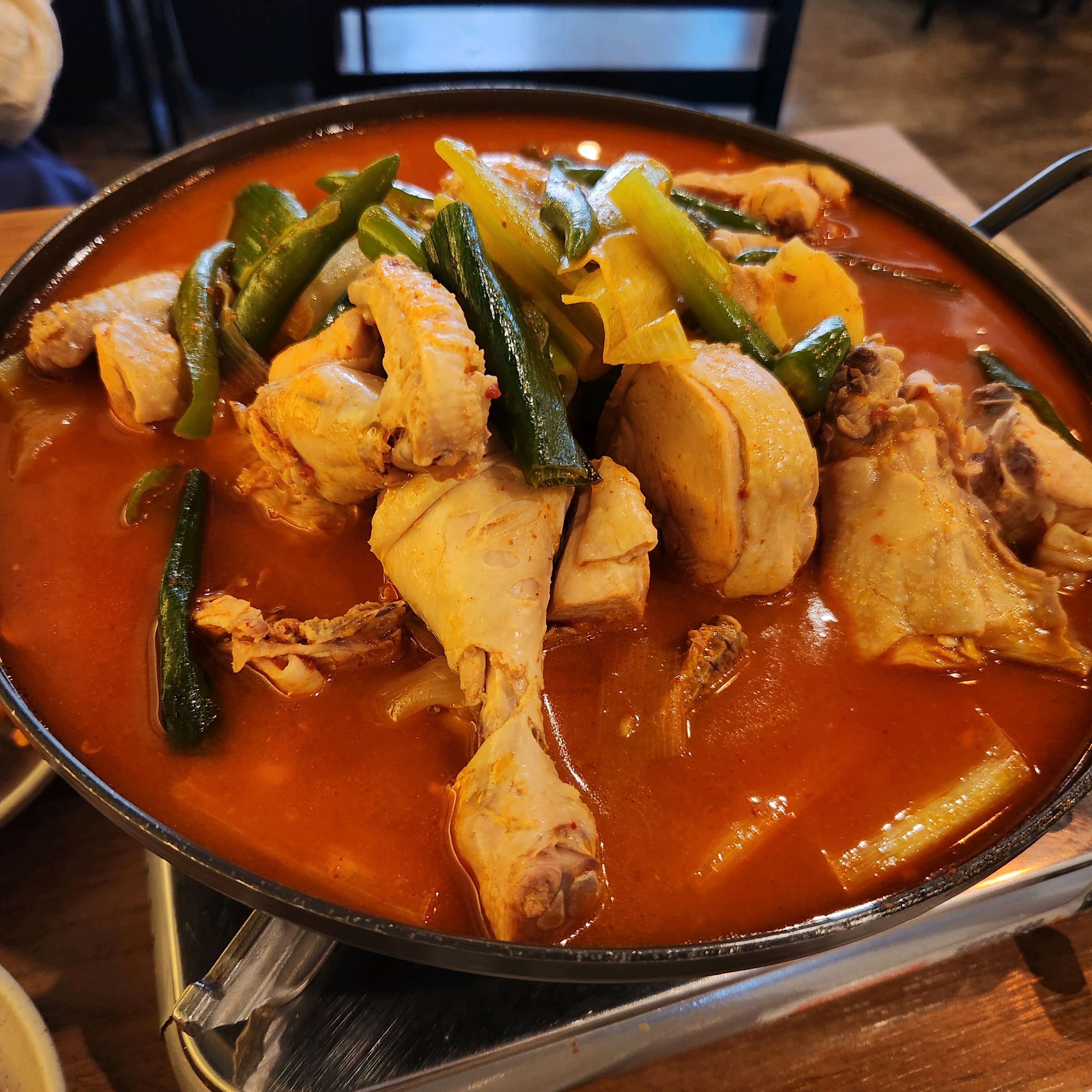 맛있습니다!! 쫄면사리 맛있습니다! 편안한 분위기고 친절하셨어요! - 불당동 맛집 풍년닭도리탕 천안점