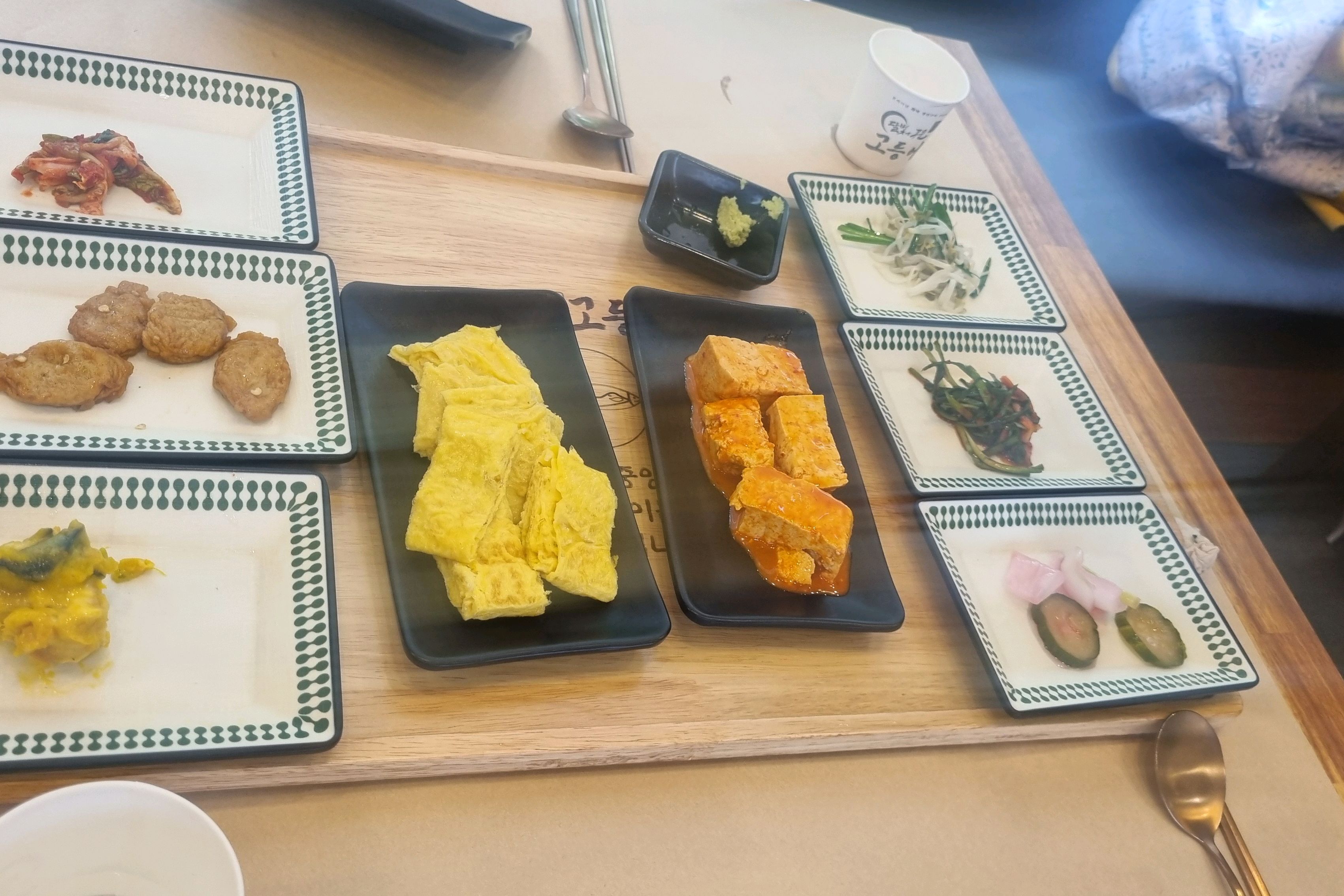 대기가 있지만 그만큼 맛있고 양도 풍성하고 뷰도 넘 좋았어요♡ 사장님 친절하시고 음식도