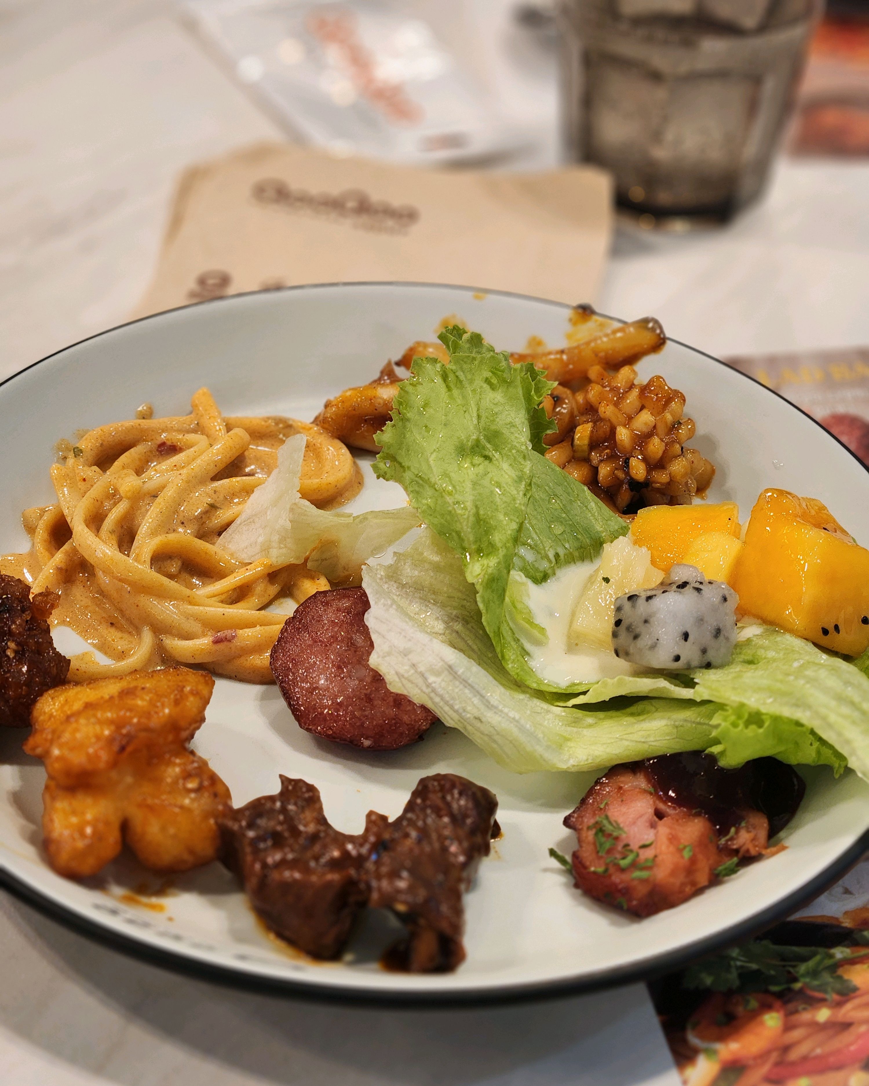 공휴일에 와서 그런지 사람들이 많았어요!! 그래도 조금만 대기하고 바로 들어갔어요~ 구슬아