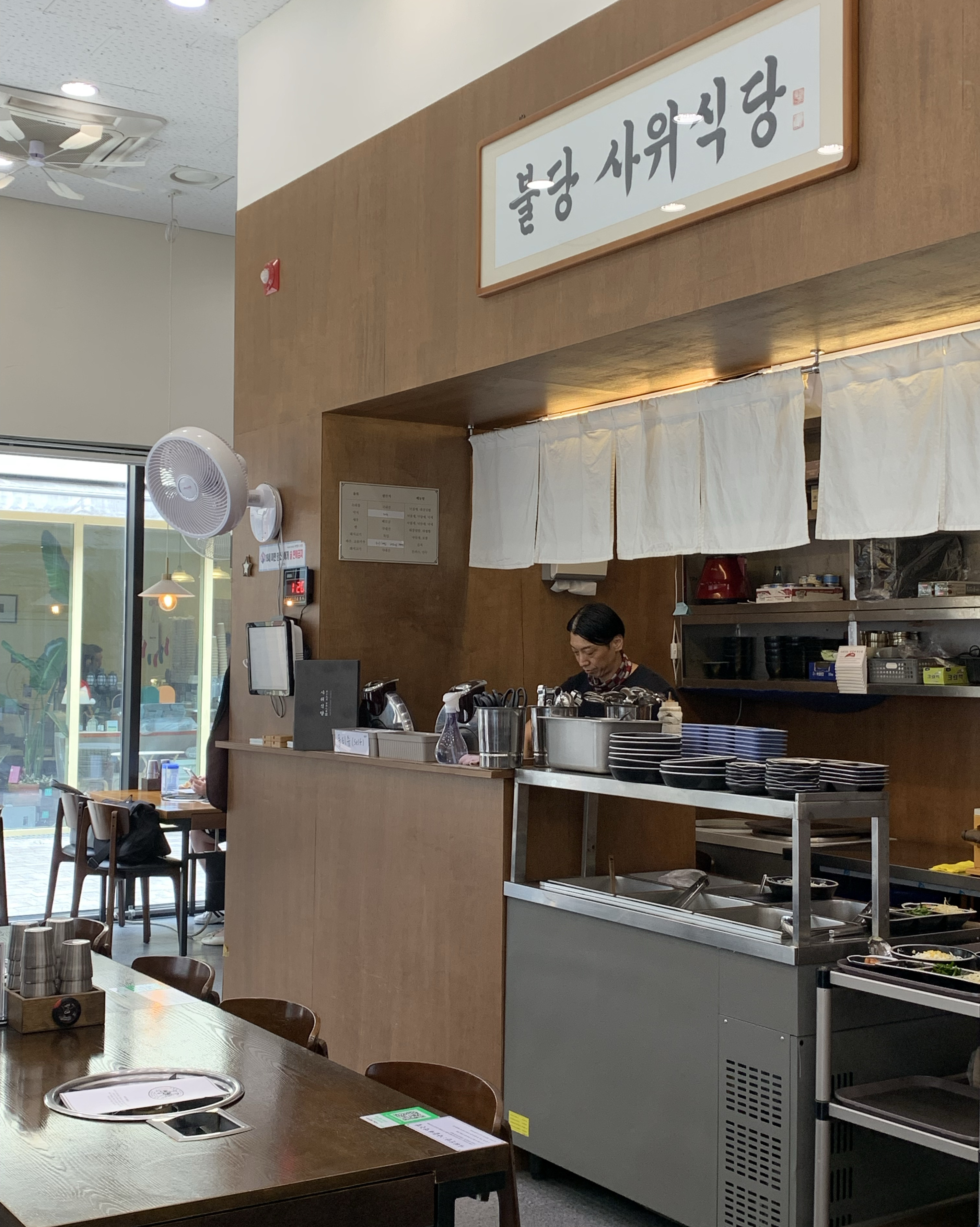 어버이날 기념으로 부모님과 함께 예약 후 방문했는데 직원분들도 너무 친절하시고 같이 나오는