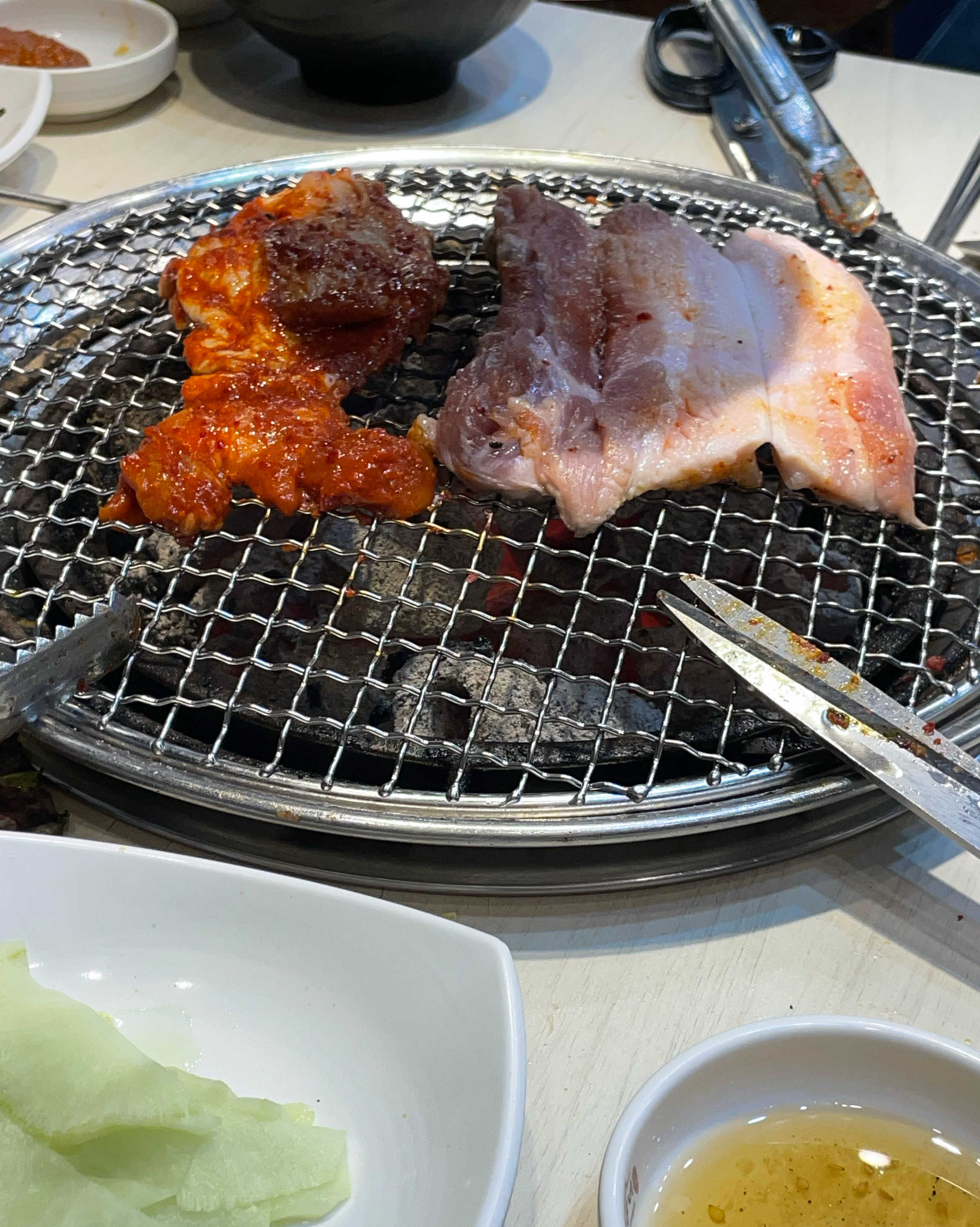 집 주변에 고기 맛있는 곳이 여기뿐이네요!!! - 독산동 맛집 명륜진사갈비 서울독산점