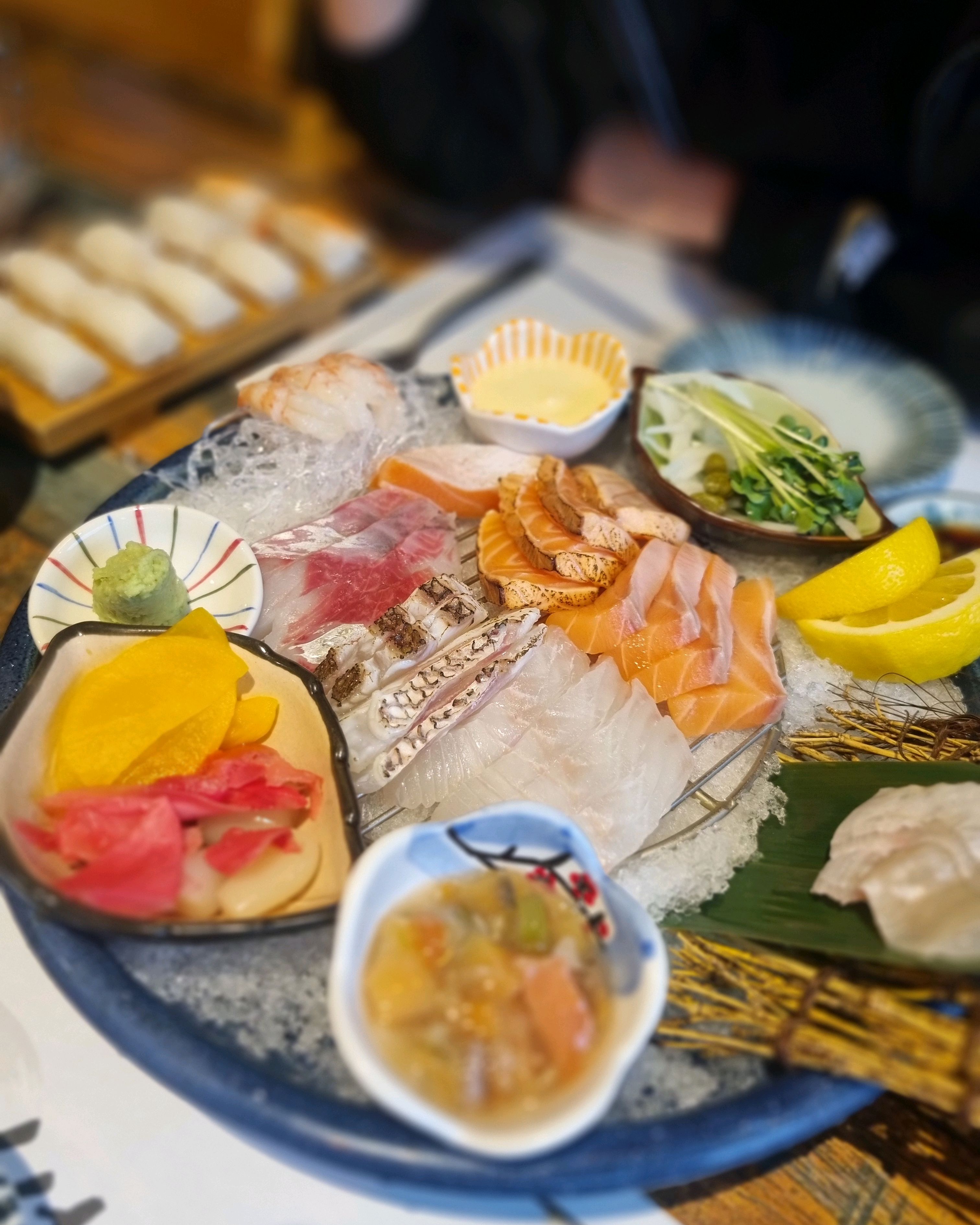 명지 너울공원 바로 앞에위치한 사시미 최고 맛있는 술집 명지 키친어썸!! 손님 많은데는 이