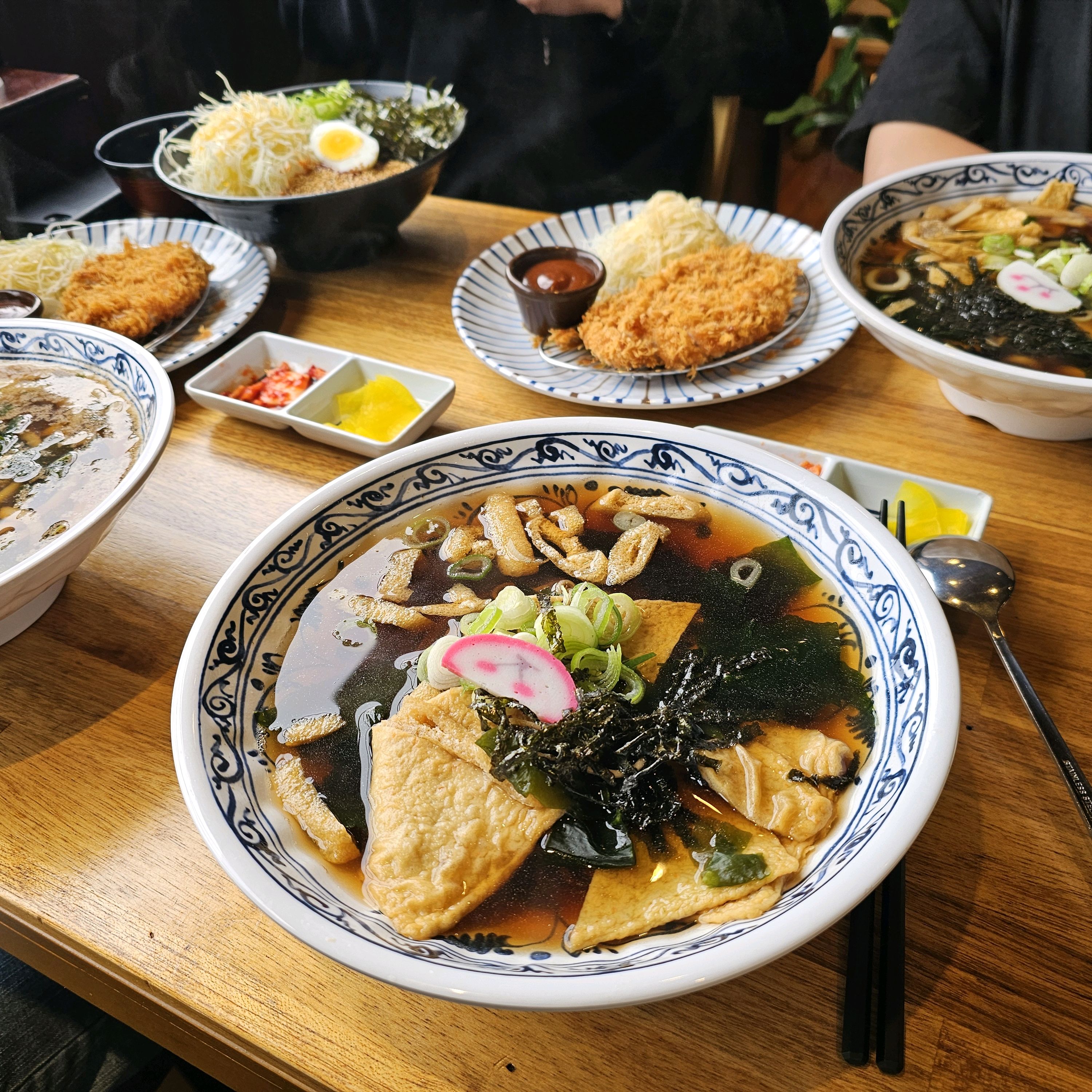청남대 갔다가 늦은 점심 먹으러 왔는데 맛있고 분위기도 좋고 친절하세요~👍 - 청남대 맛집 삼동소바 상당점