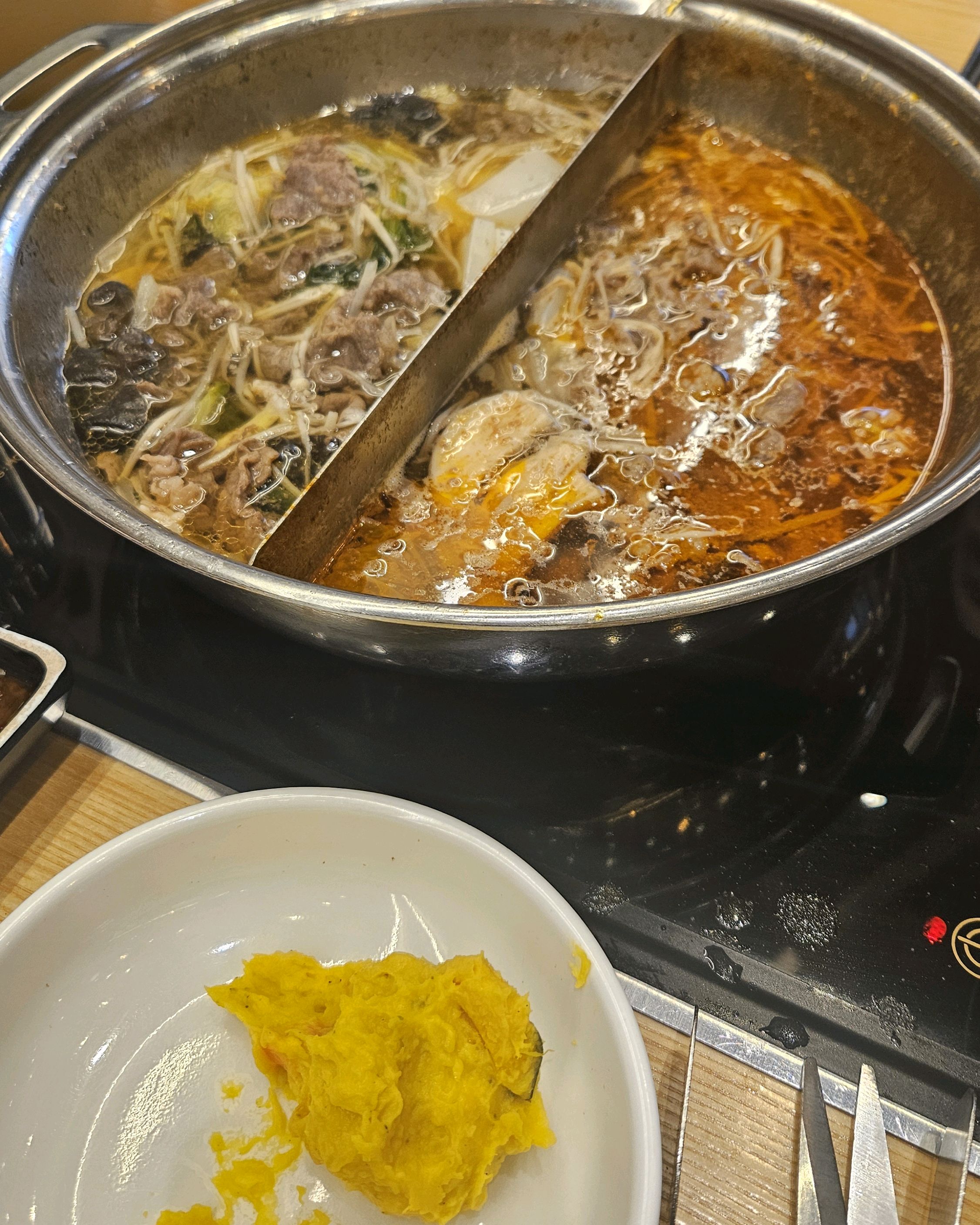가족과 방문했어요 6시쯤 이른저녁시간에 방문했고 예약없이 바로 이용했어요 재료가 신선하고