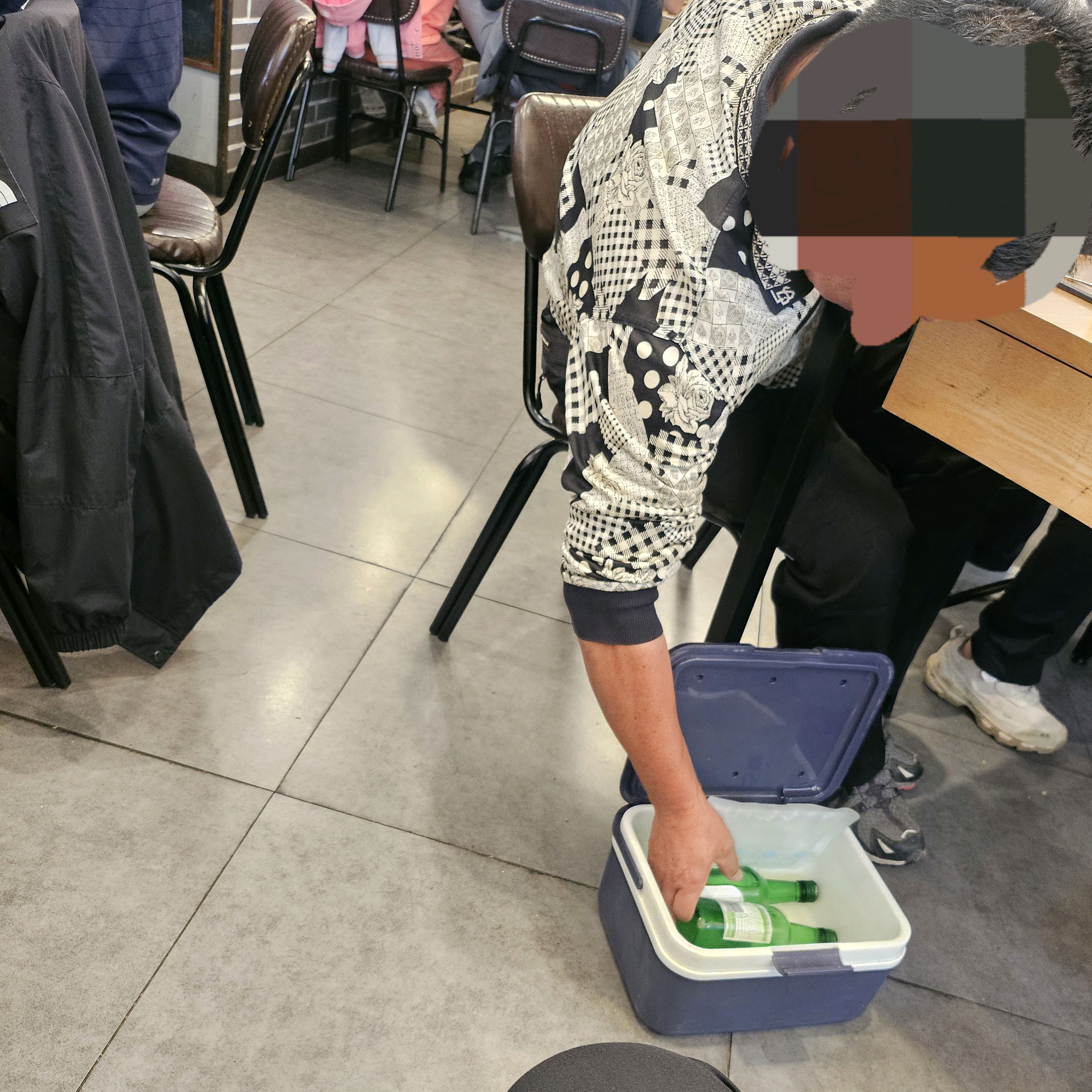 양도 넉넉하고 맛도 좋아서 아이들과 자주 찾는곳입니다. 하지만 오늘은 눈살이 찌푸려지네요.
