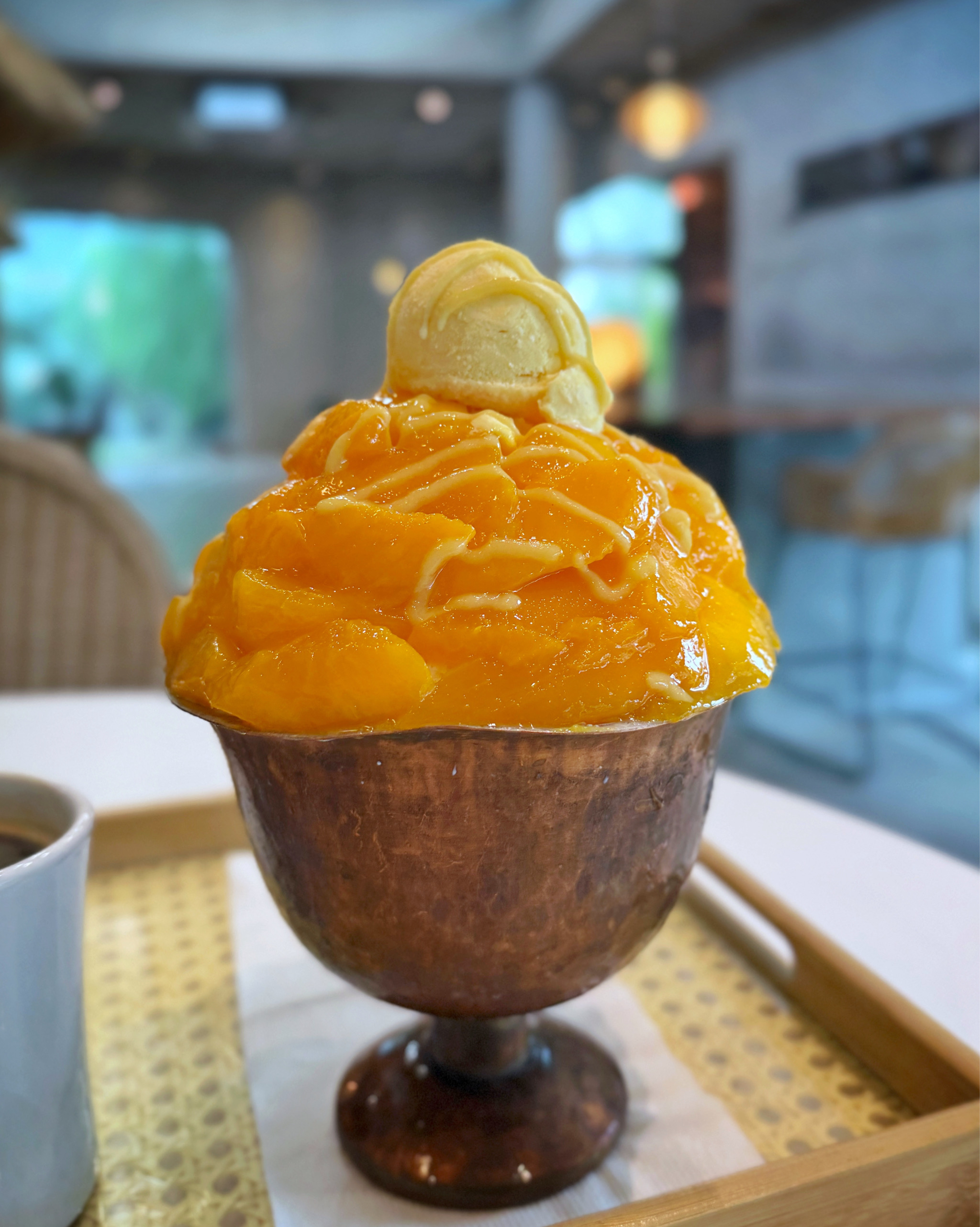 아이들이 노래를 부르던 제주에서의 마지막 애플망고 빙수를 먹고 떠납니다. 비쥬얼부터 무서울