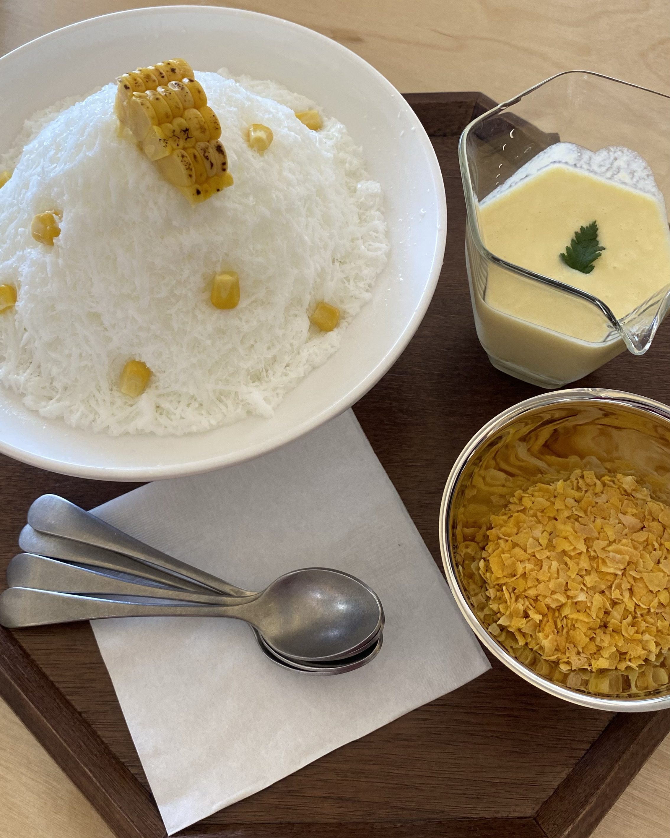 시만차 본점은 휴무라서 포그로 왔어요! 아직 사람들이 잘 몰라서 그런지 웨이팅 없이 입장할