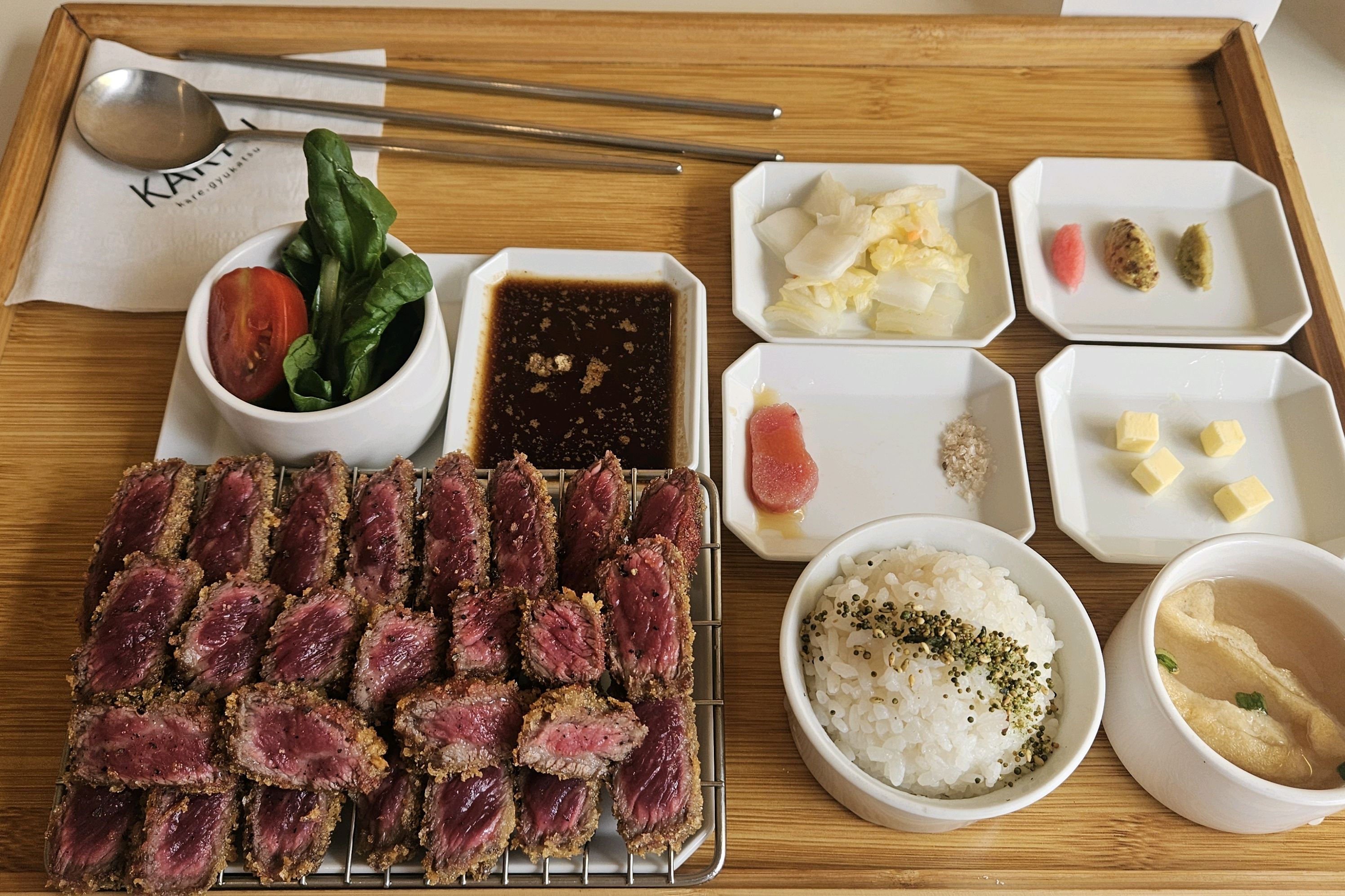 2년전에 왔었는데 불당동에 규카츠집 생겼네 정도였는데 오랜만에 왔더니 더 맛있어졌네 인것 