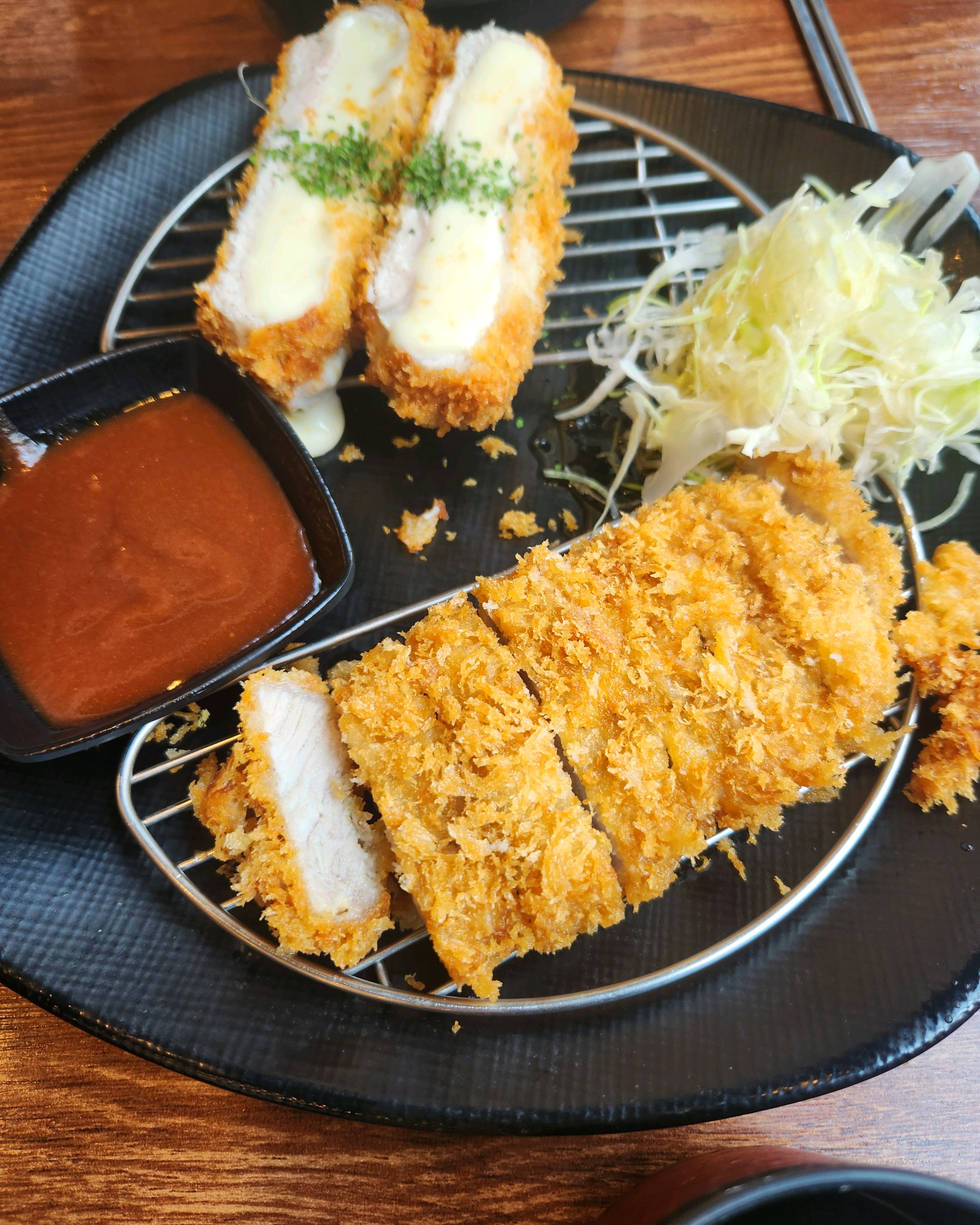 돈가스가 바삭하고 음식이 빠르게 나와요~ - 익산 영등동 맛집 삼동소바 익산점