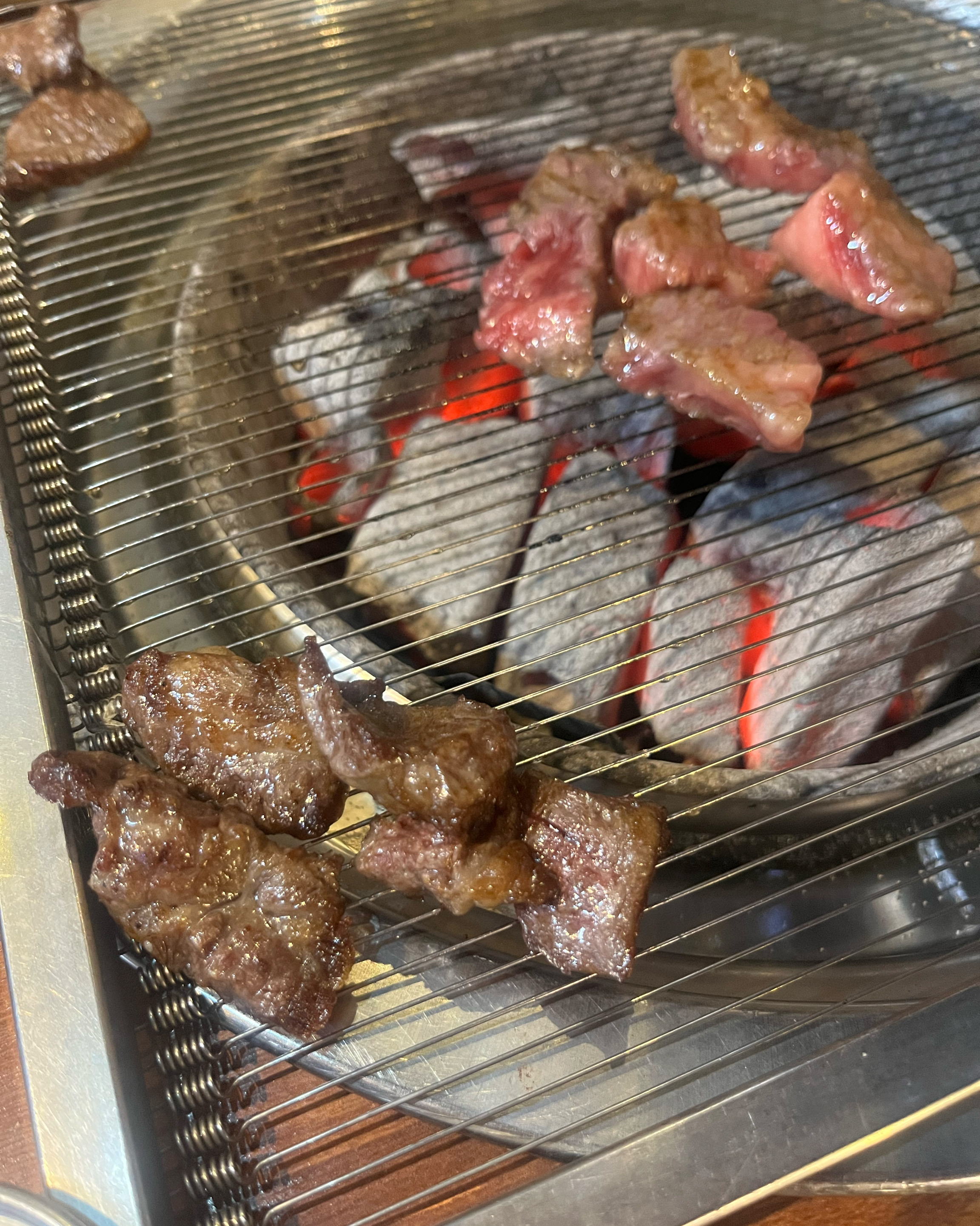 처음와봤는데 고기 퀄리티가 아주 좋고 맛있어용!! 밑반찬도 다 좋아용 다음에 또 올거에용 - 대구 맛집 첫눈에 반했소