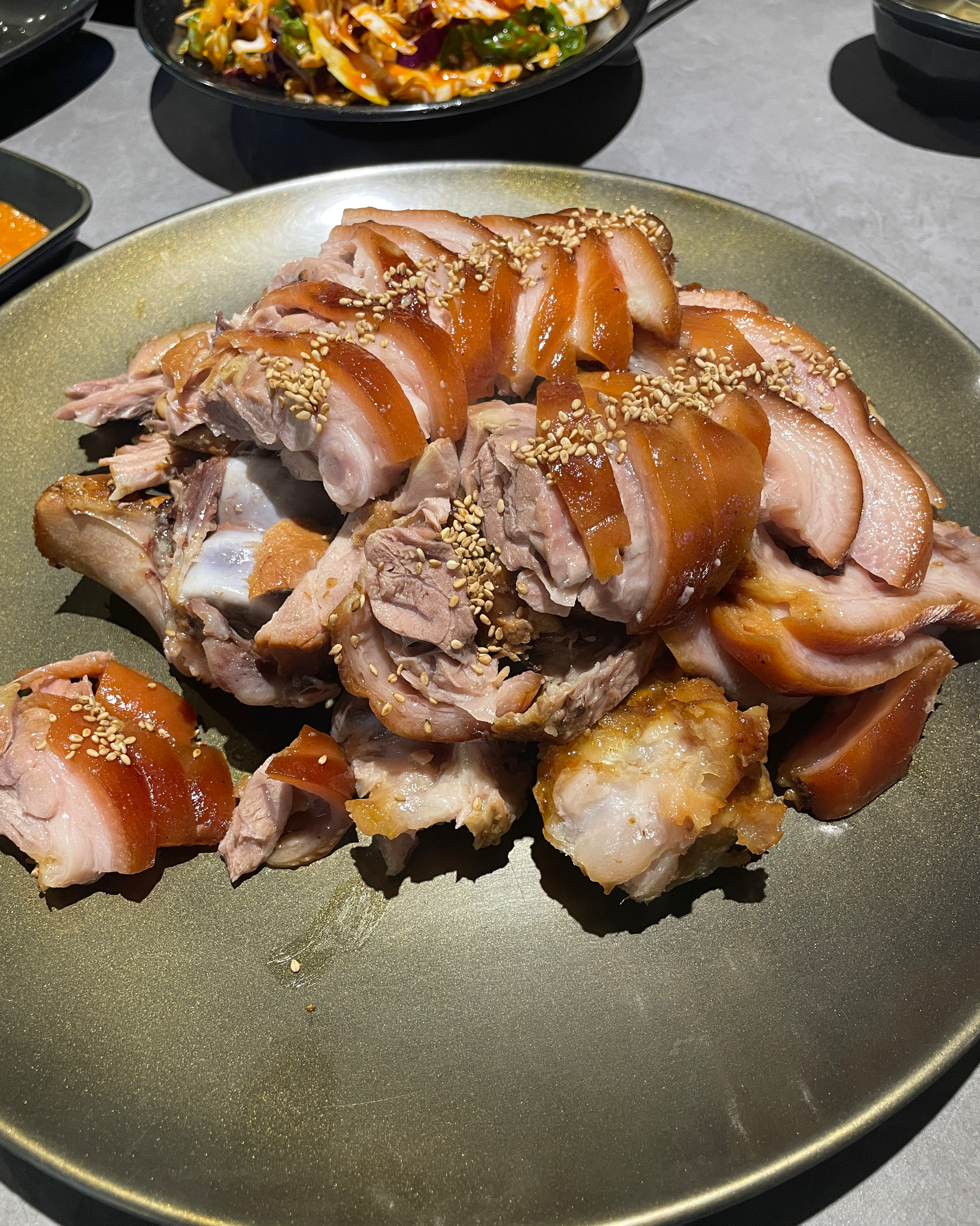 처음 방문 했는데, 양도 많고 가격도 합리적이어서 놀랐어요. 밑반찬들도 맛있었습니다 - 불당동 맛집 오밤족 천안불당점