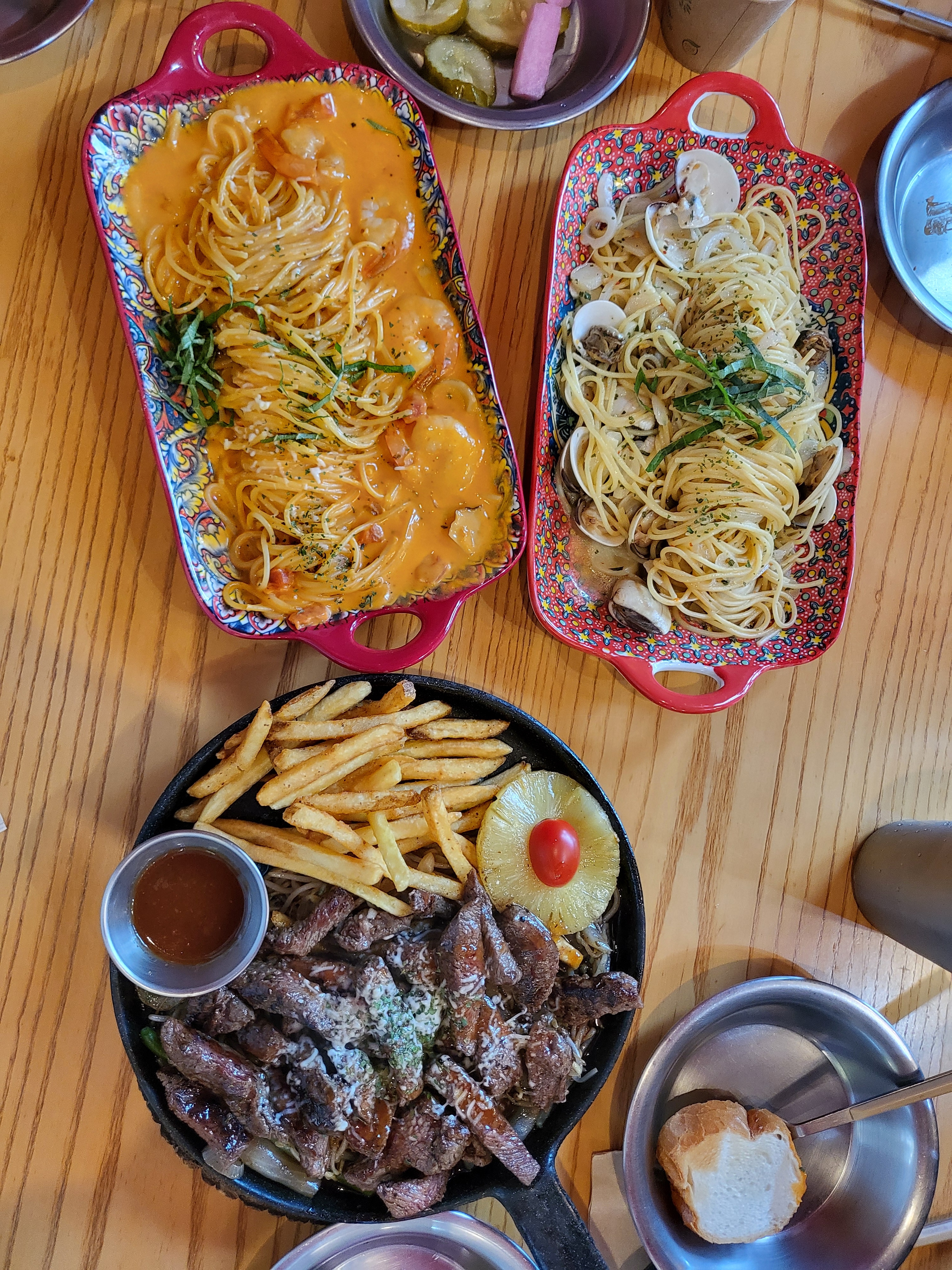 너무 맛있어요! 금액이 저렴한데 양 많고 퀄리티가 너무 좋네요! 여행왔다 들렀는데 동네에도