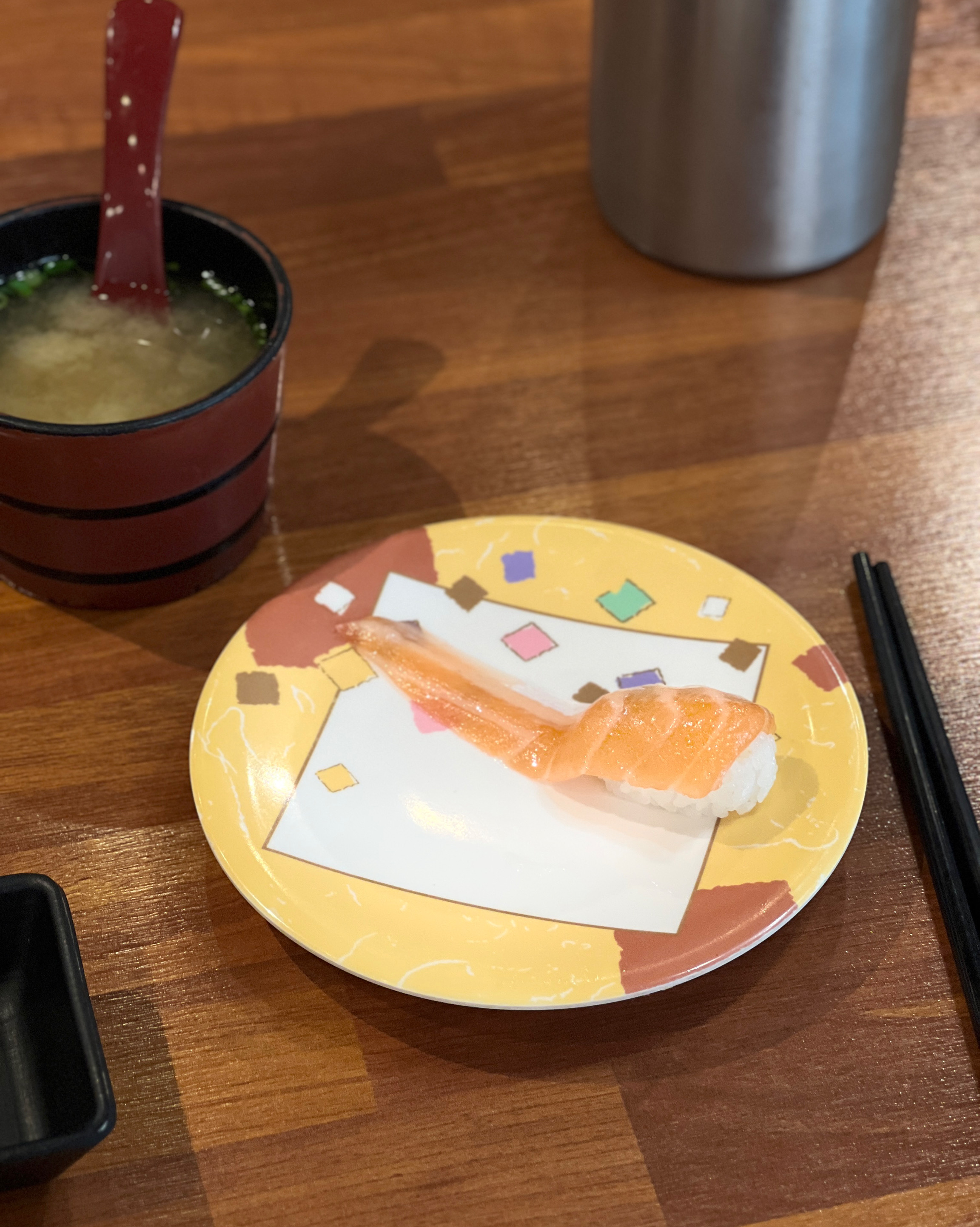 혼밥하고싶어 찾던도중 검색해서 찾아왔는데, 종류도 많고 편하고 여유있게 먹어서 좋았습니다.