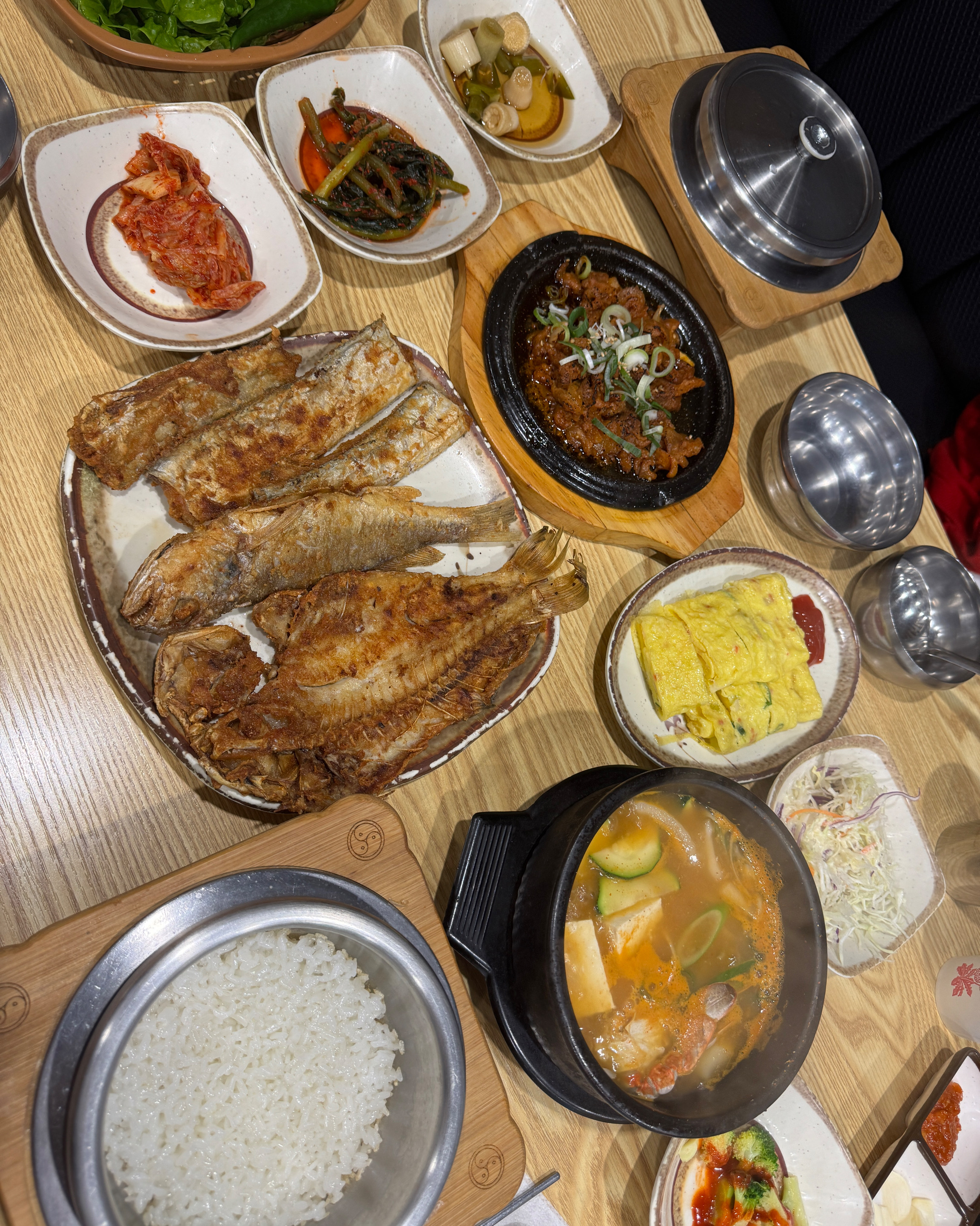 맛도 있는데 금액도 저렴하고 구성이 미쳤어요 개가성비에요 존맛 - 제주 맛집 영춘식당
