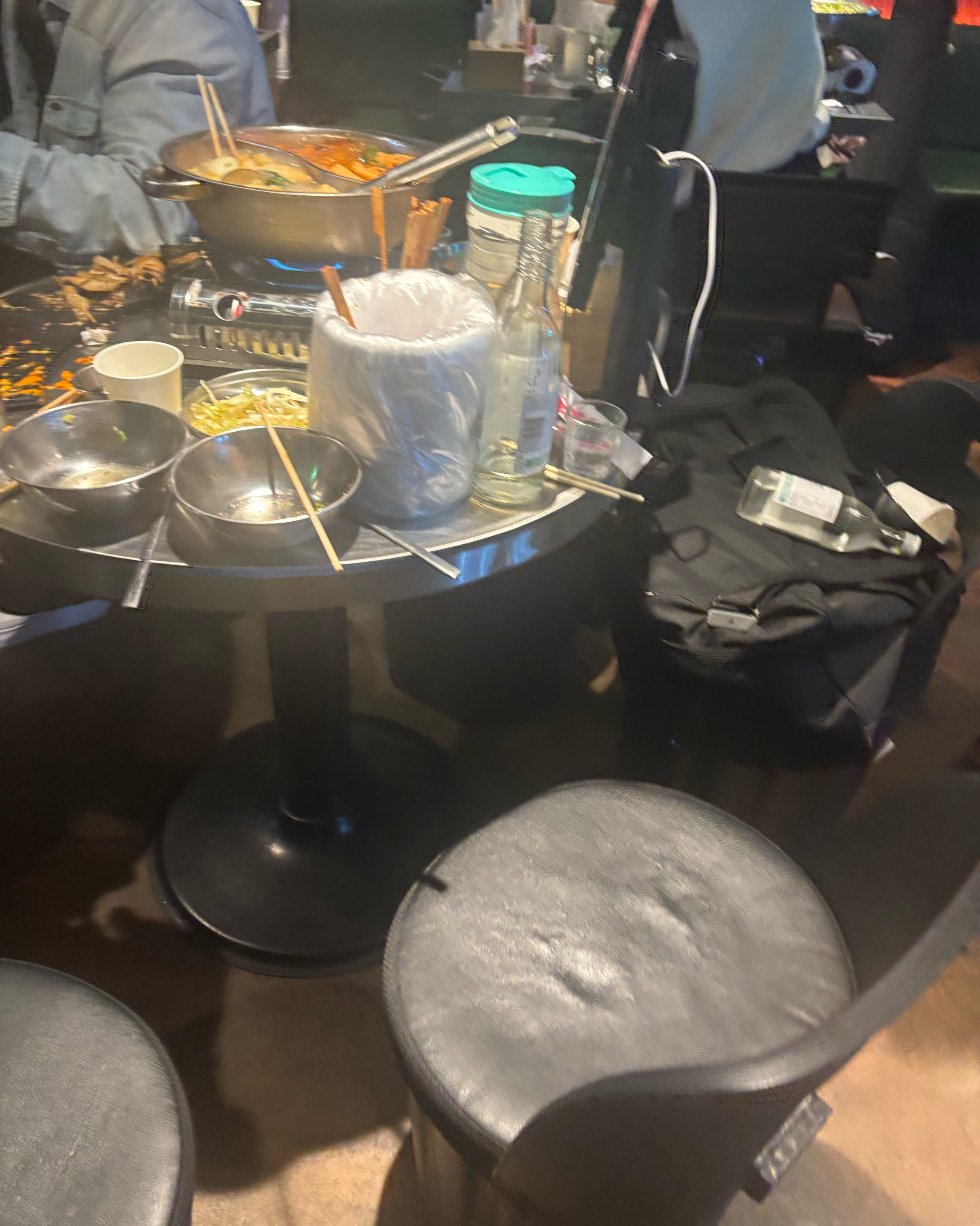 음식 맛있고 매장 깔끔하고 - 강남 맛집 청춘닭꼬치 논현직영점