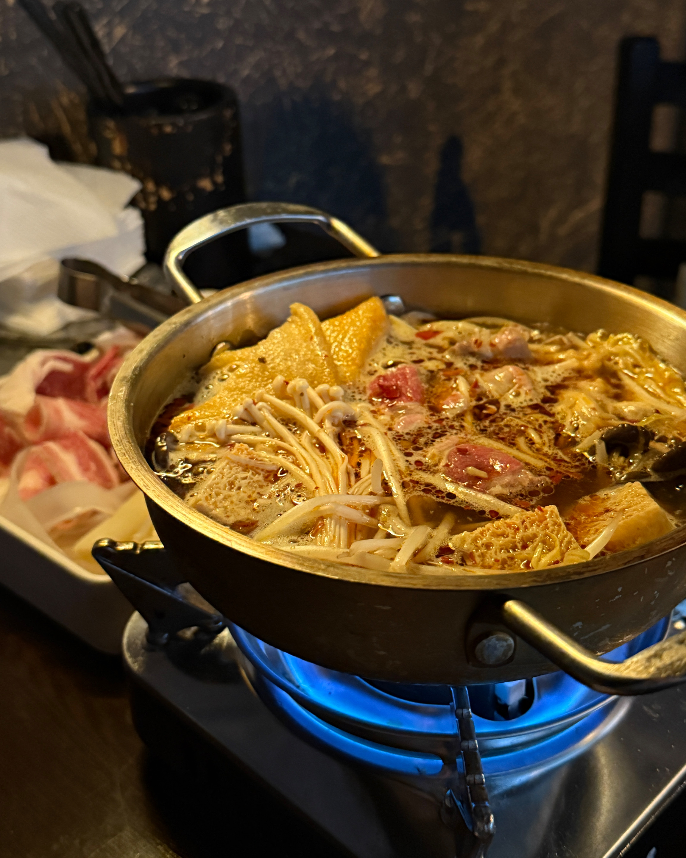 일단 음식이 다 맛있는데 가성비도 넘쳐서 친구랑 간술하기 너무 좋아요 샤브 너무 저렴해서