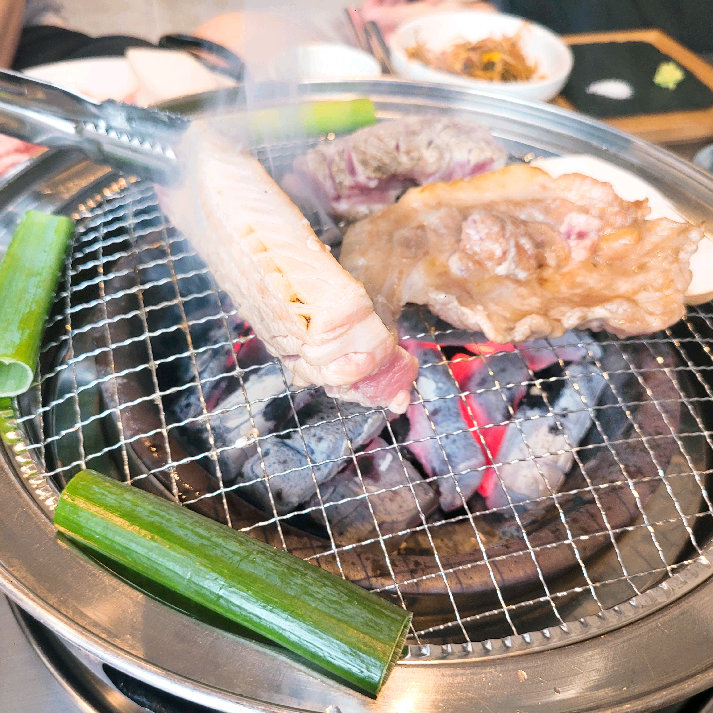 첫 방문이지만 직원분들 친절하고 음식도 맛있고 - 불당동 맛집 반지하 불당점