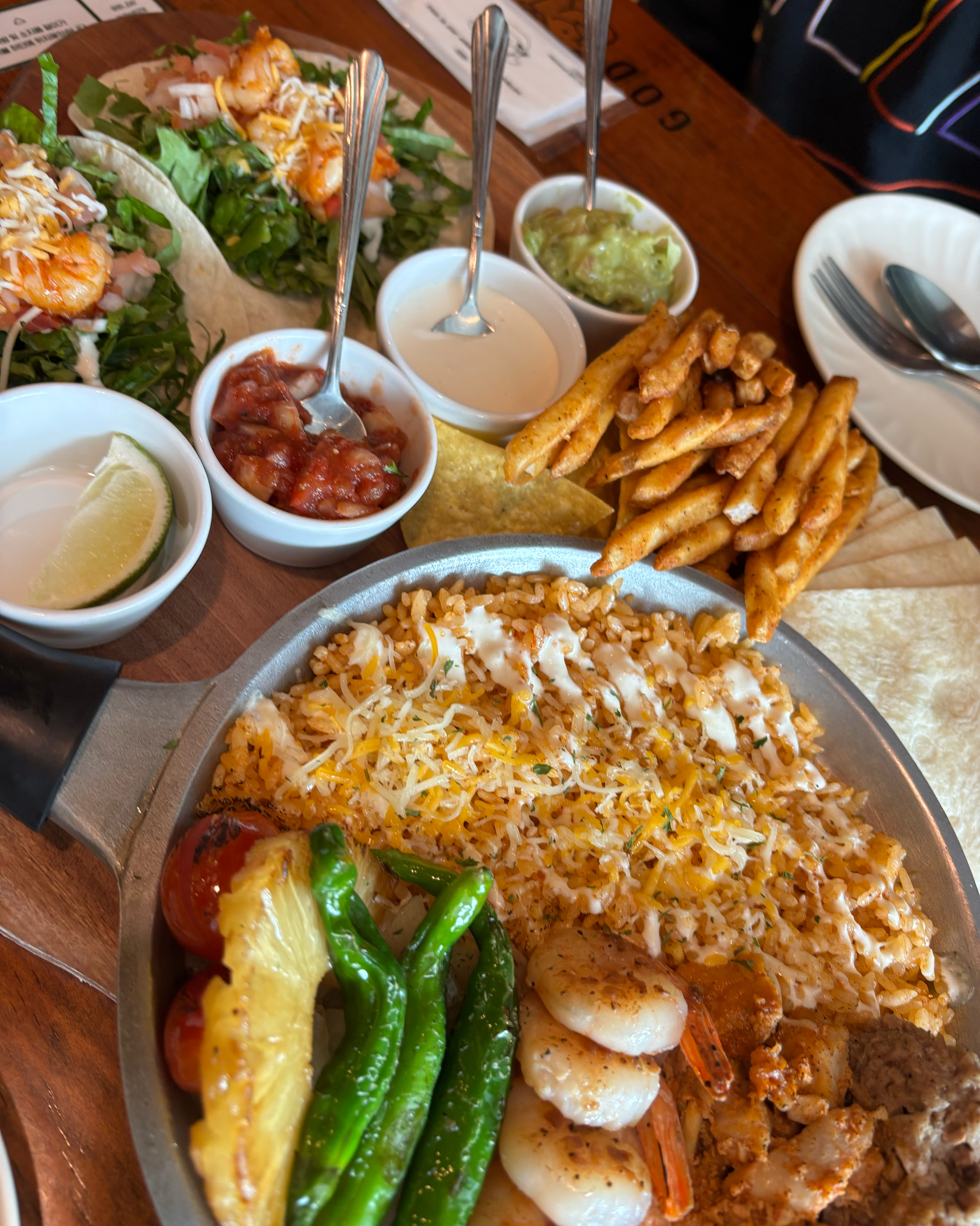 처음 와 봤는데 구성도 좋고 아주 정성스럽게 잘 나오네요 맘에 듭니다. 맛도 있었어요. 웨