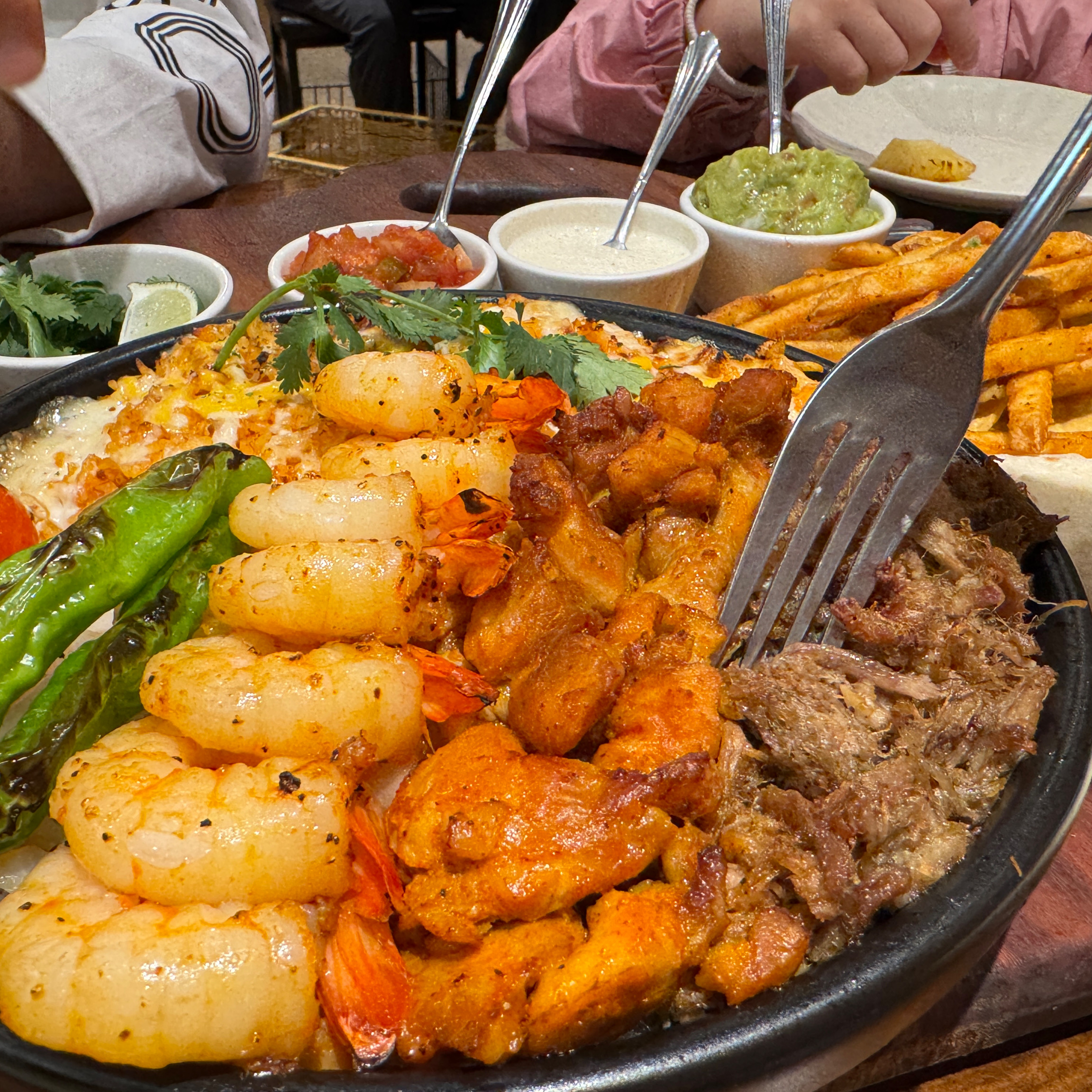 나초까지 맛있어요. 아이가 매워 할줄 알았는데 너무 잘먹어서 놀랐네요. 맛있고 친절한 음식