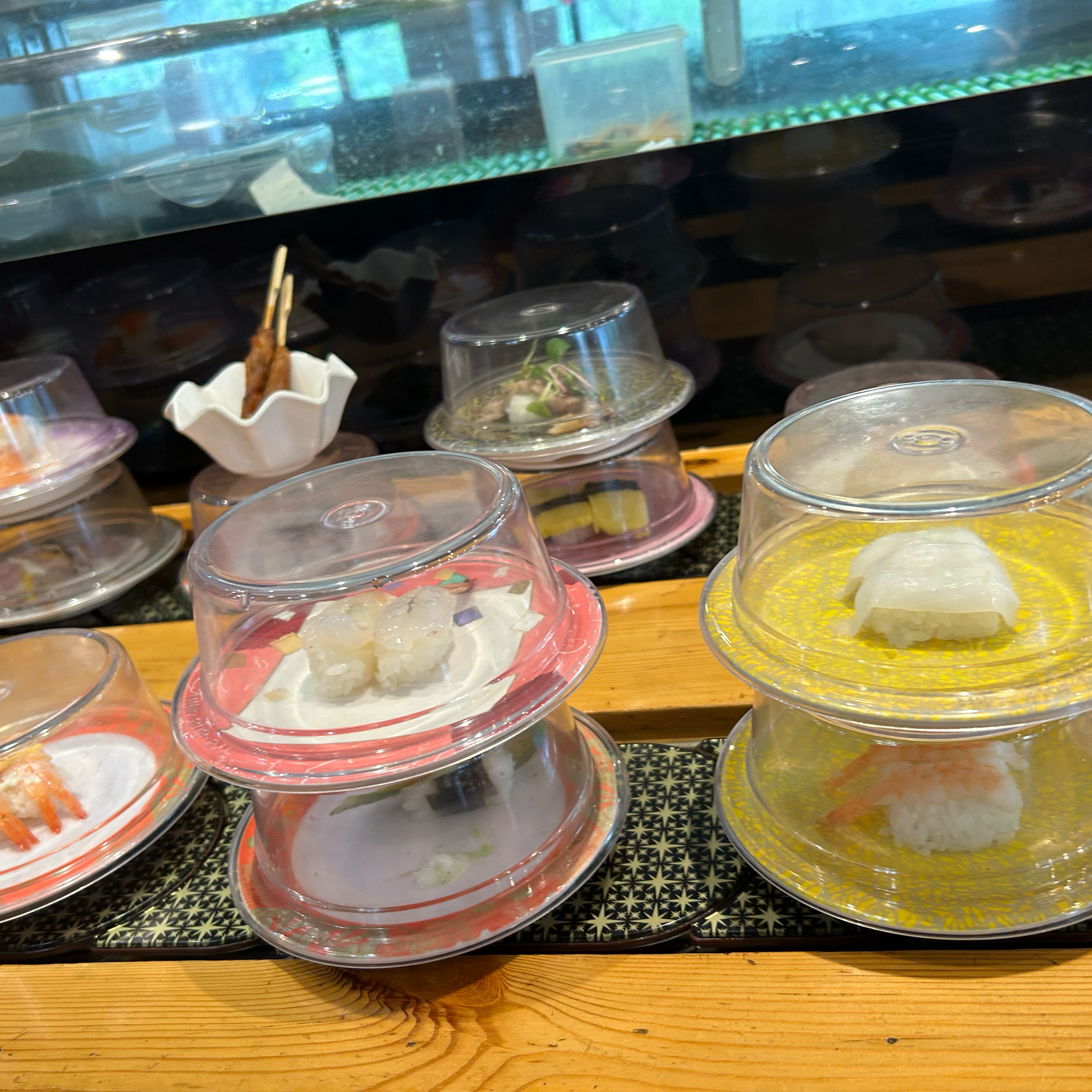 너무 맛있어요~~~ 매장도 넓어서 조아용ㅎㅎ - 대전 맛집 1500회전초밥 둔산점