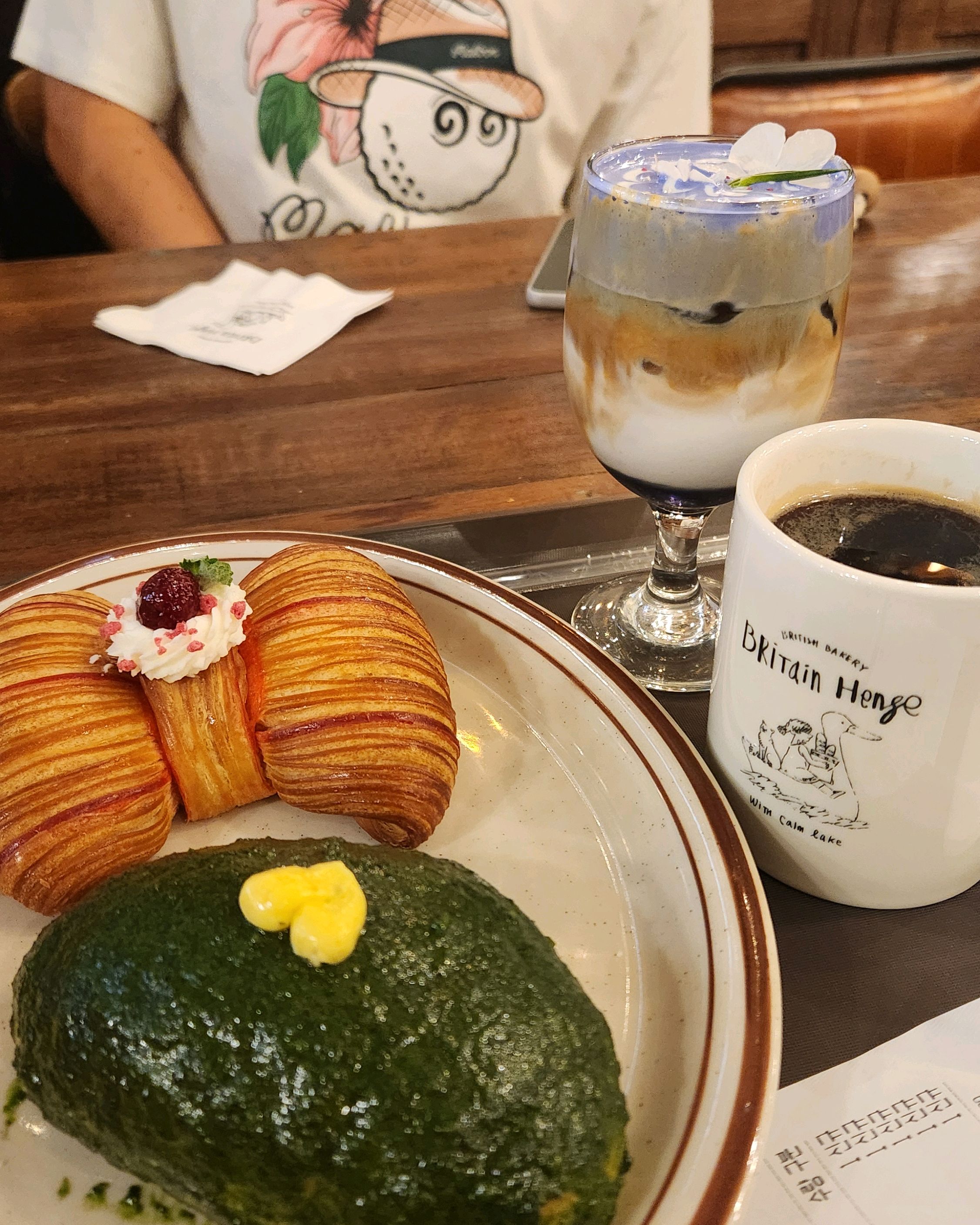 빵 커피 다맛있는 대구에서 몇안되는 애정하는 곳입니다. 커피도 진짜맛있어요.. 디저트종류도