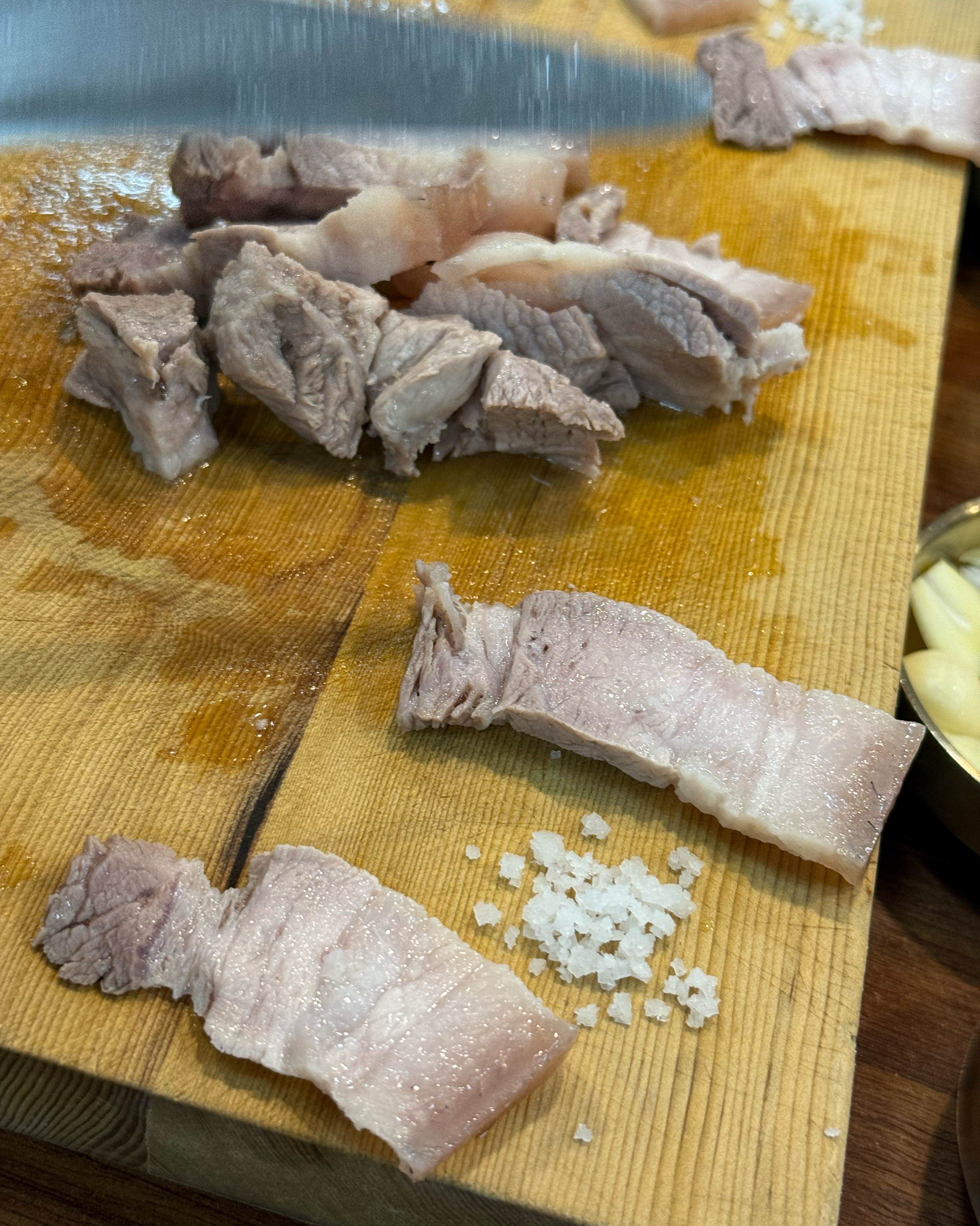 흑돼지(600g) 60,000원 - 제주 맛집 천짓골식당