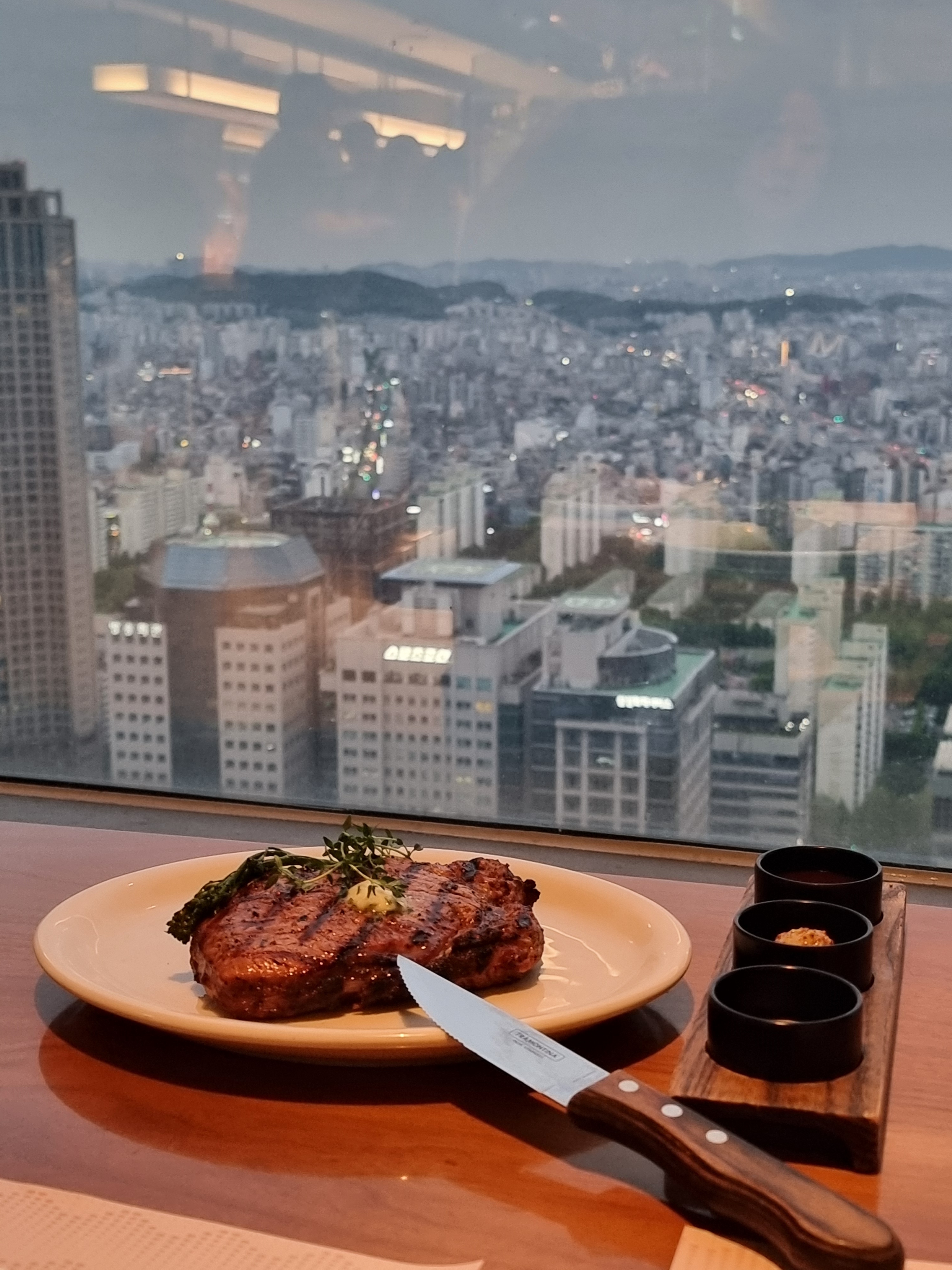 고층에서 즐기는 뷰도 너무멋있고 - 오목교 맛집 빕스 목동41타워점