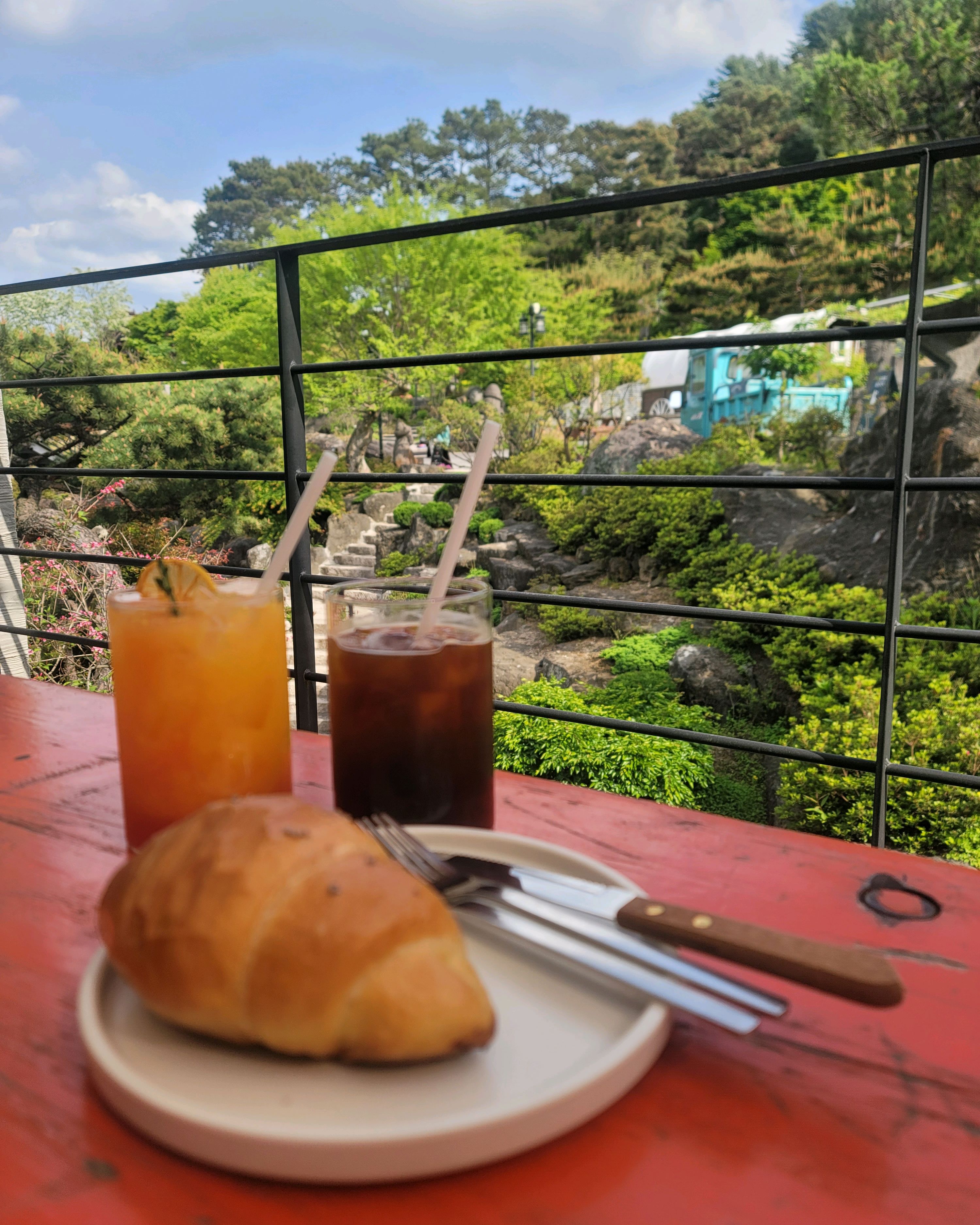 분위기좋고 음료도맛있어요 - 대전 맛집 더노은로