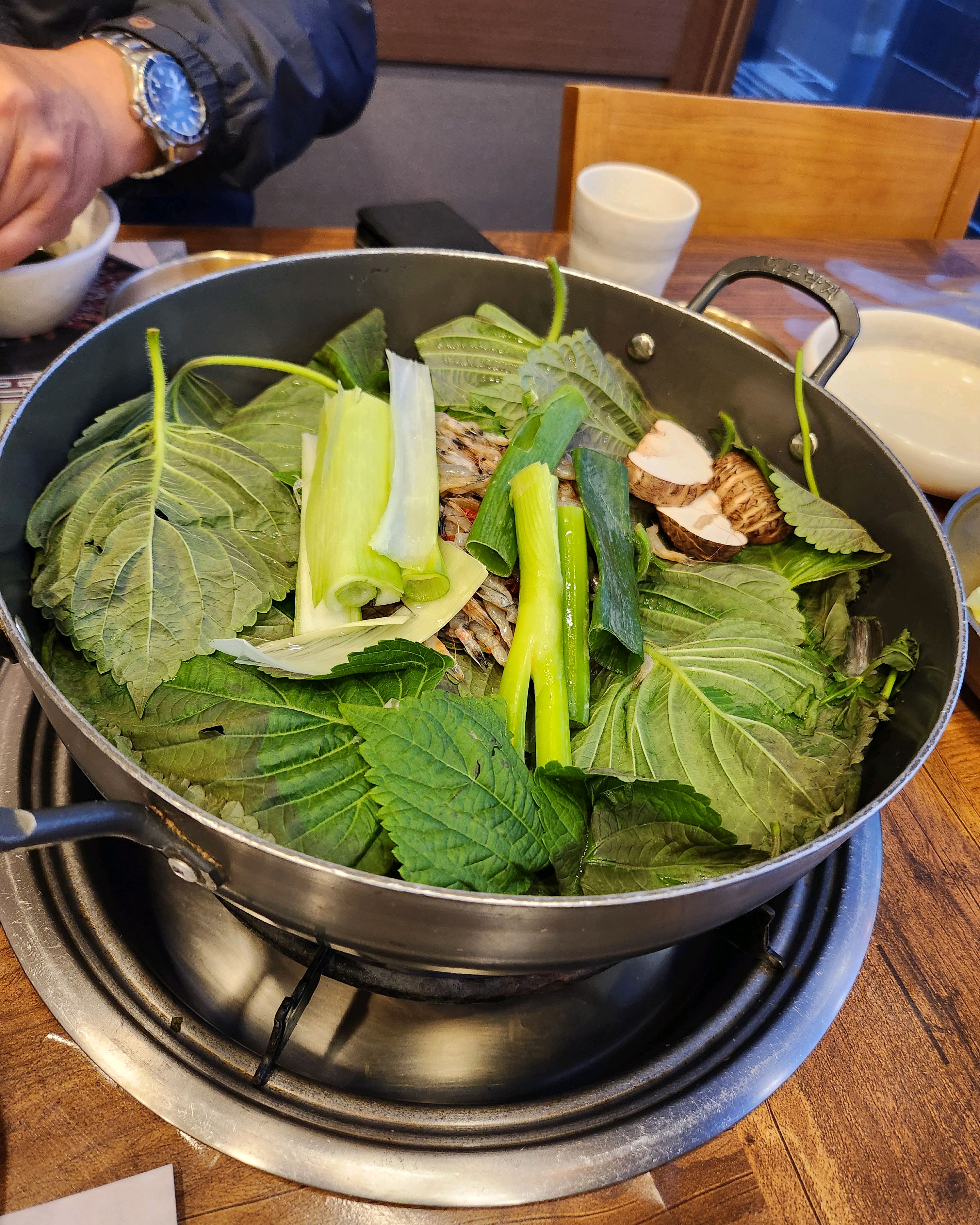 어버이날 기념으로 미리 모시고 왔는데 아주 만족하시네요 - 인천 맛집 아우라지 삼산점