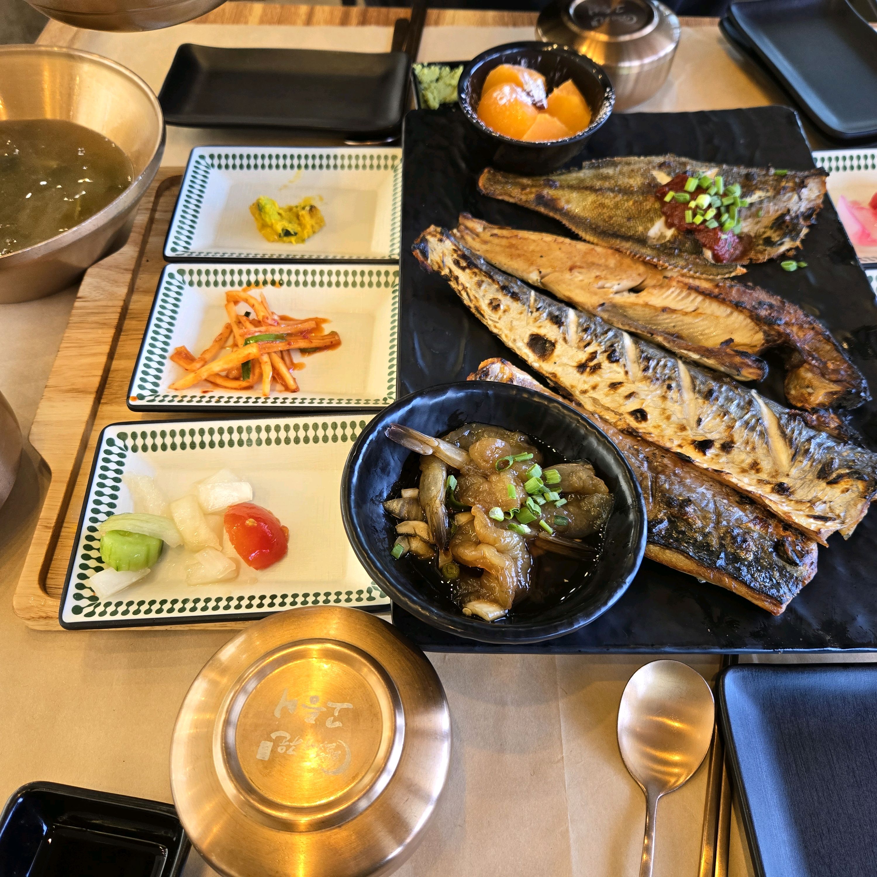 오늘 점심은 생선구이 정식 당첨! - 송정 맛집 달빛에구운고등어 부산송정점