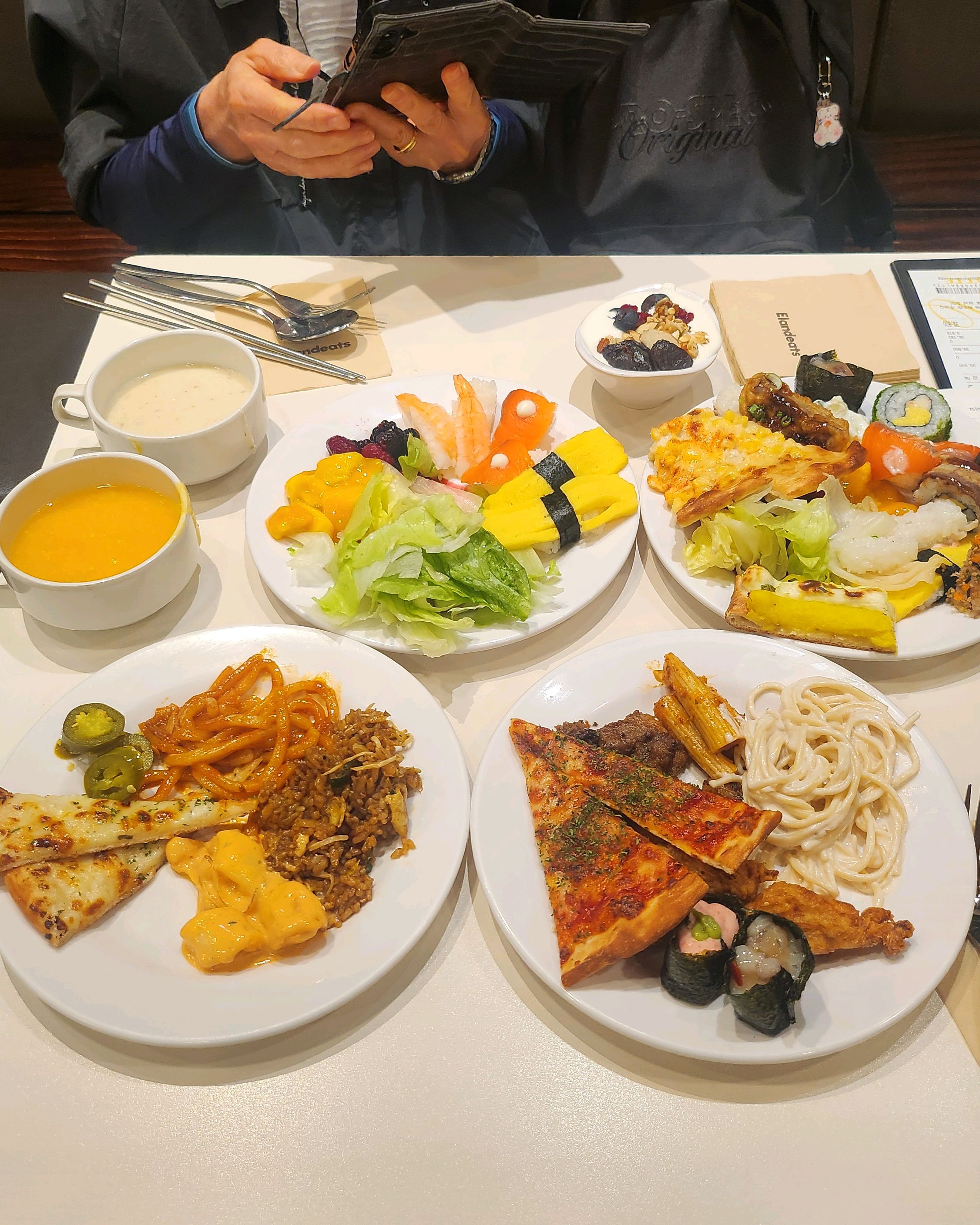 두접시 더 먹었어야 햣는데 아숩 - 잠실 맛집 애슐리퀸즈 잠실롯데캐슬점