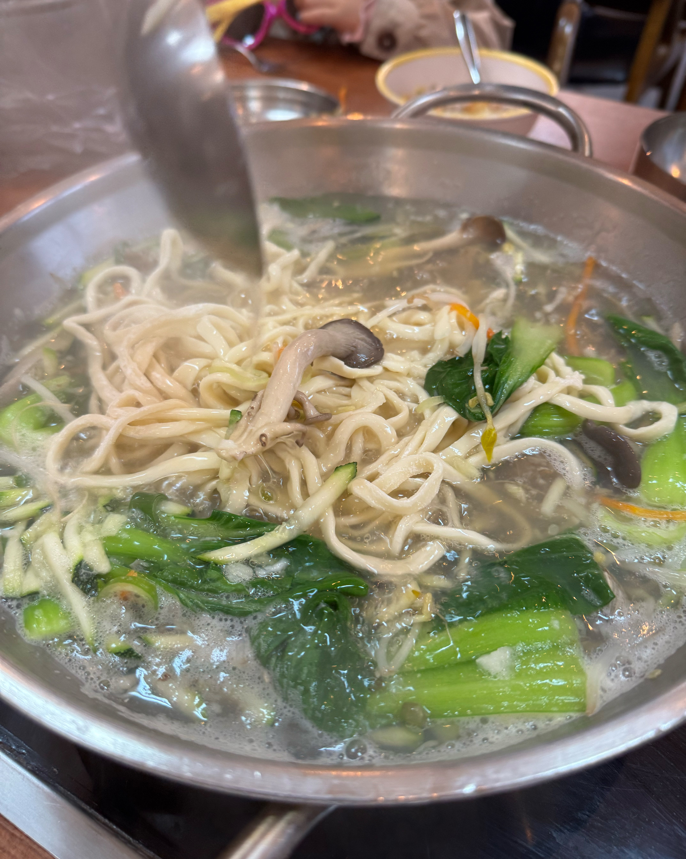 칼국수도 파전에 김치까지 너무 맛있어서 또가고싶운 곳이에요! - 인천 맛집 가온칼국수 송도본점