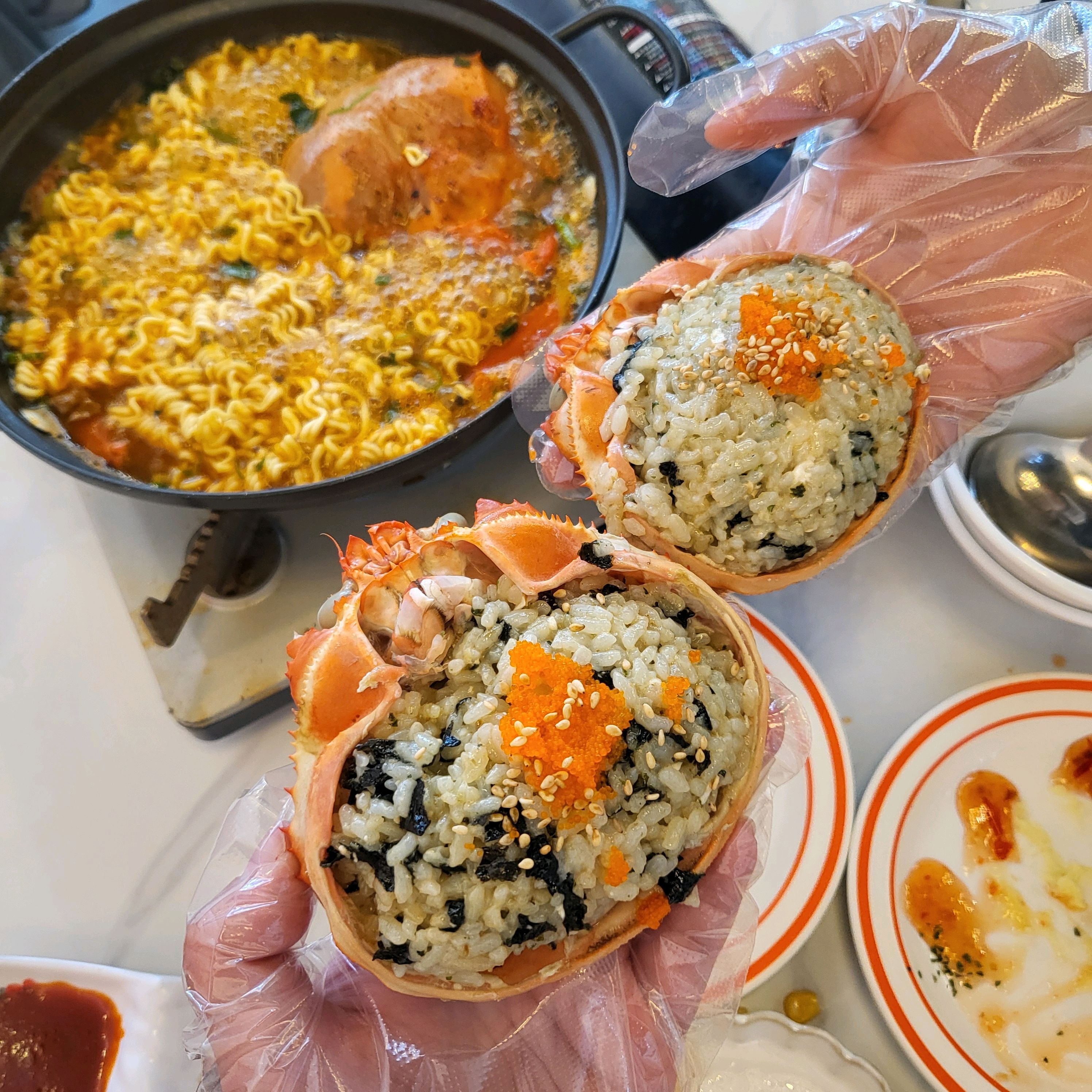 오랜만에 남자친구랑 속초여행가서 홍게 먹고싶어 찾은 곳! - 아바이마을 맛집 대게여왕