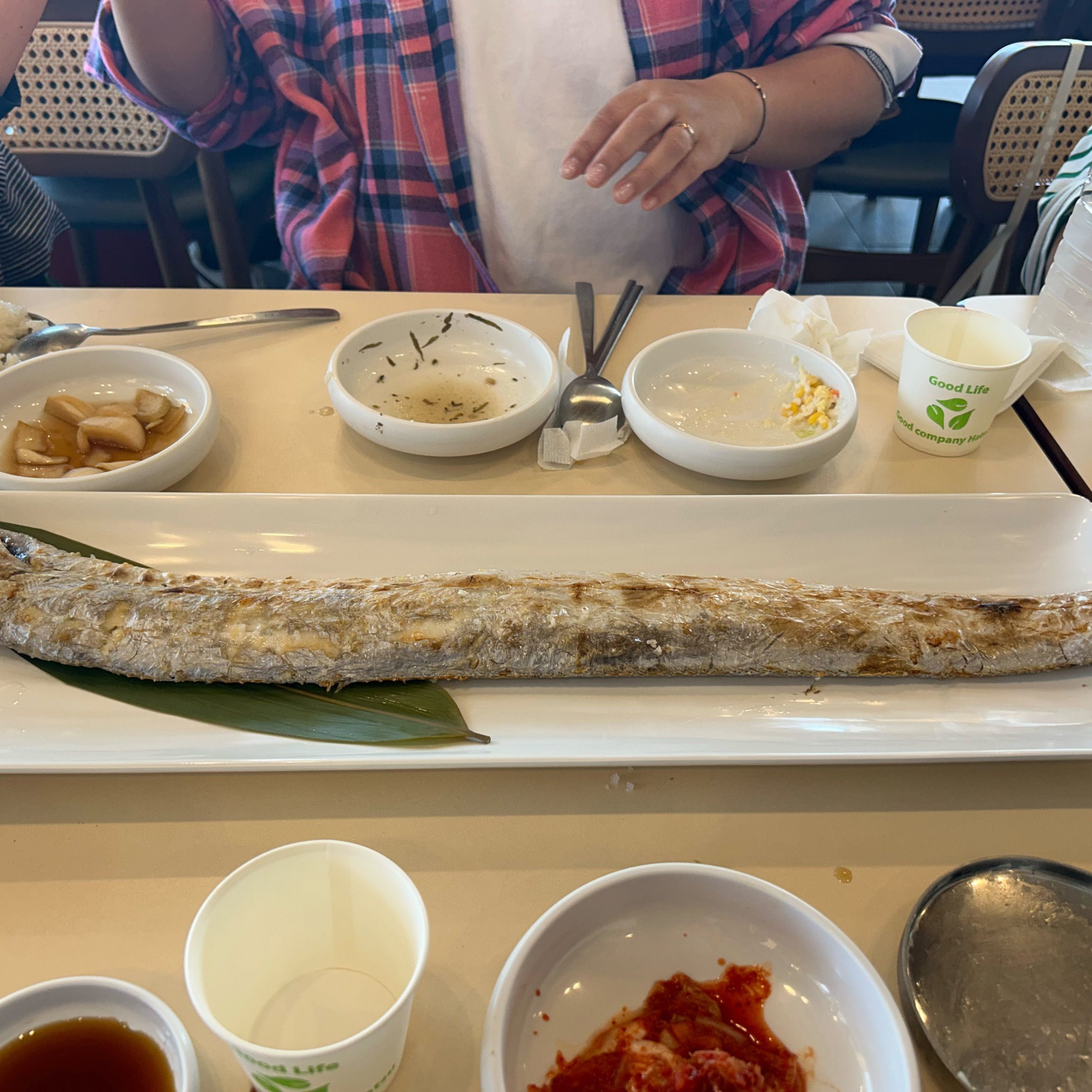 월정리 해수욕장에 아이들과 방문해서 밥먹기 좋은곳이예요 갈치구이에 솥밥해먹이고 깨끗하고 친