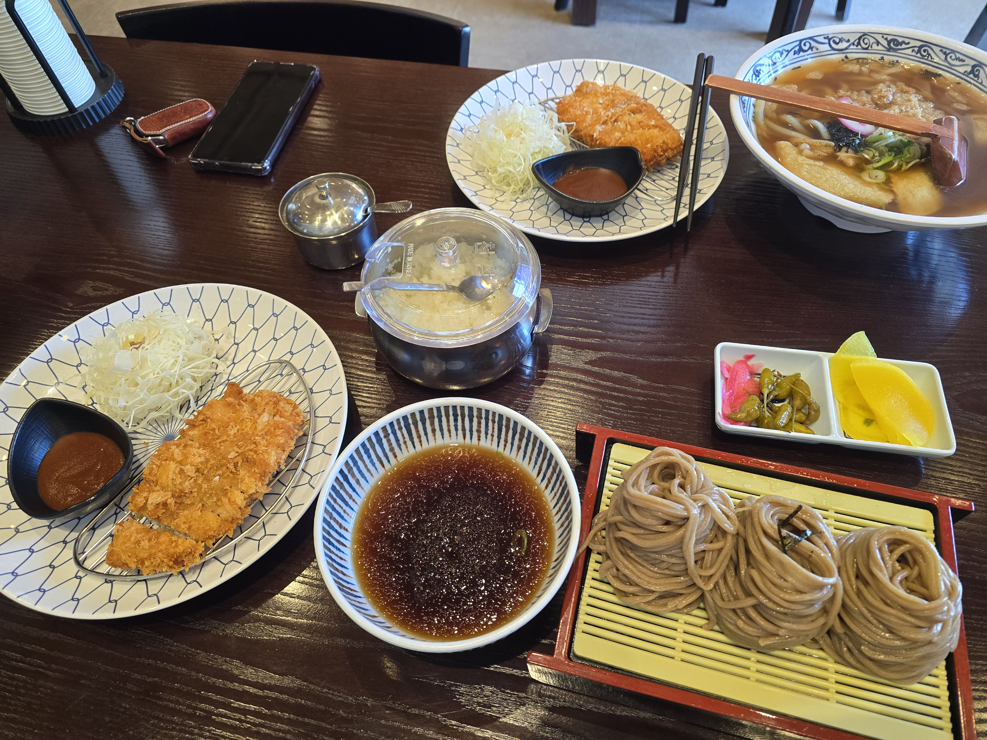 삼동소바가 유명하다해서 와봤어요:) - 광주 송정동 맛집 삼동소바 광주시청점